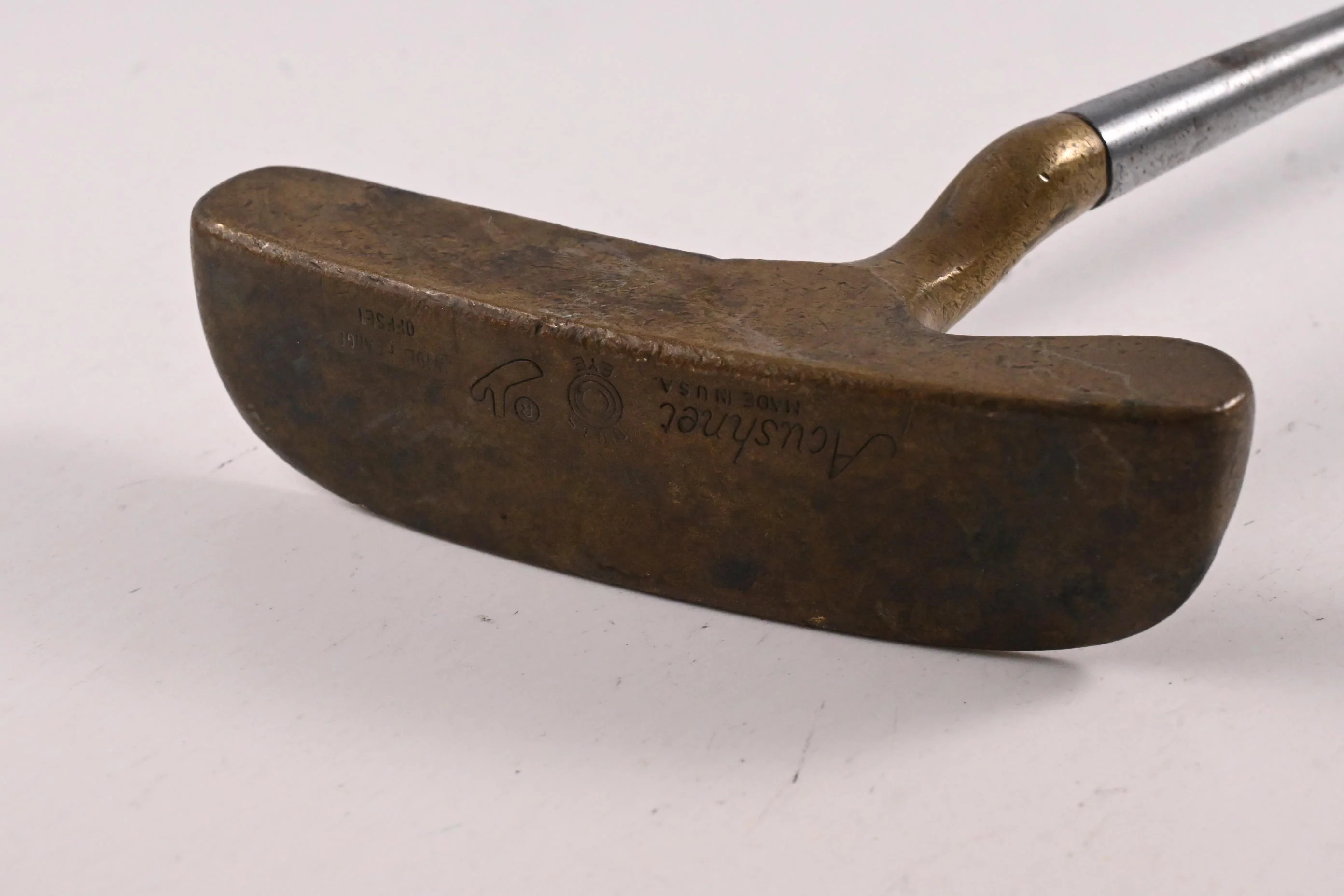 Acushnet Bullseye Wide Flange Offset Putter / 36 Inch