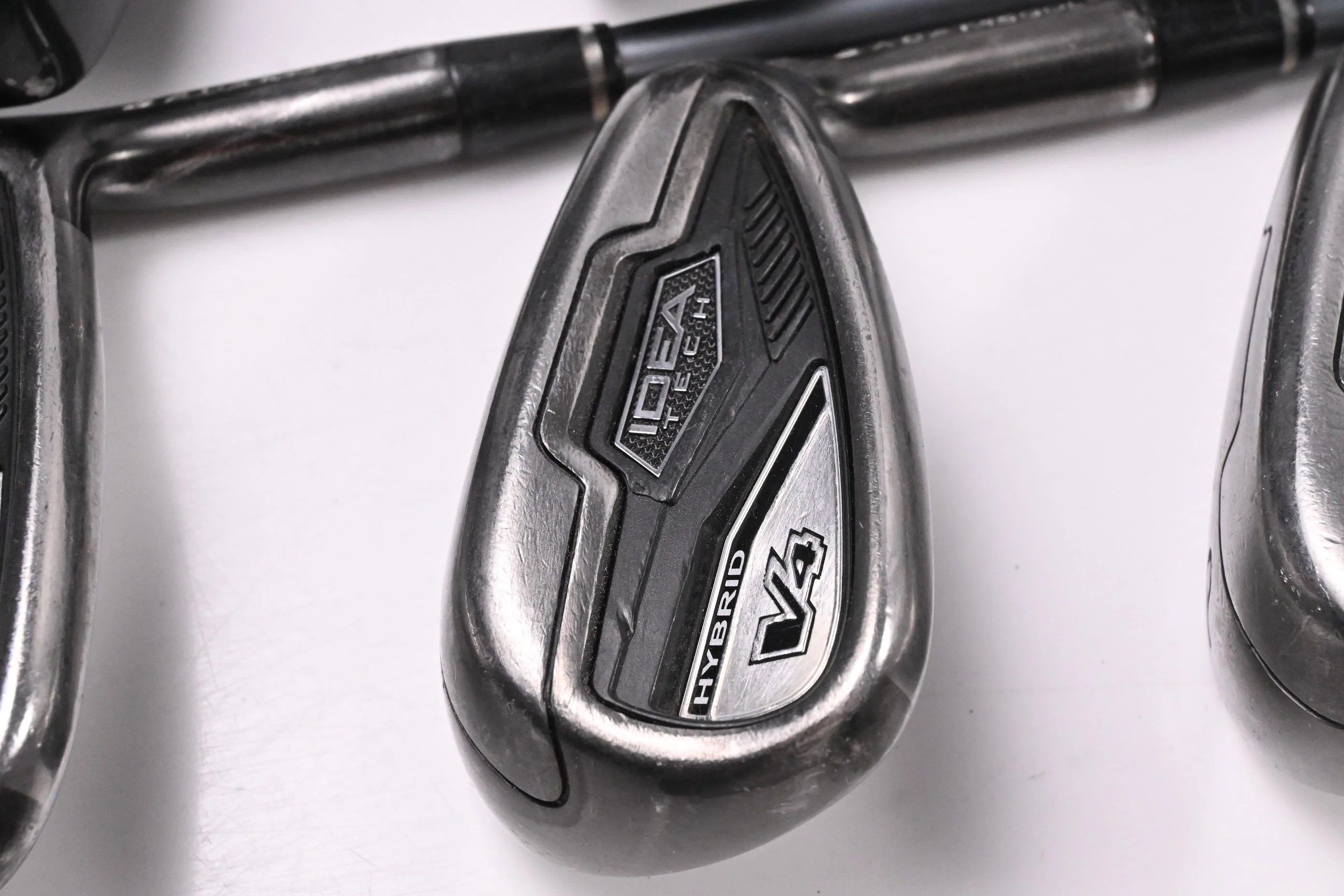 Adams Idea Tech V4 Hybrid Combo Irons / 4-6H+7-SW / Regular Flex Bassara 60