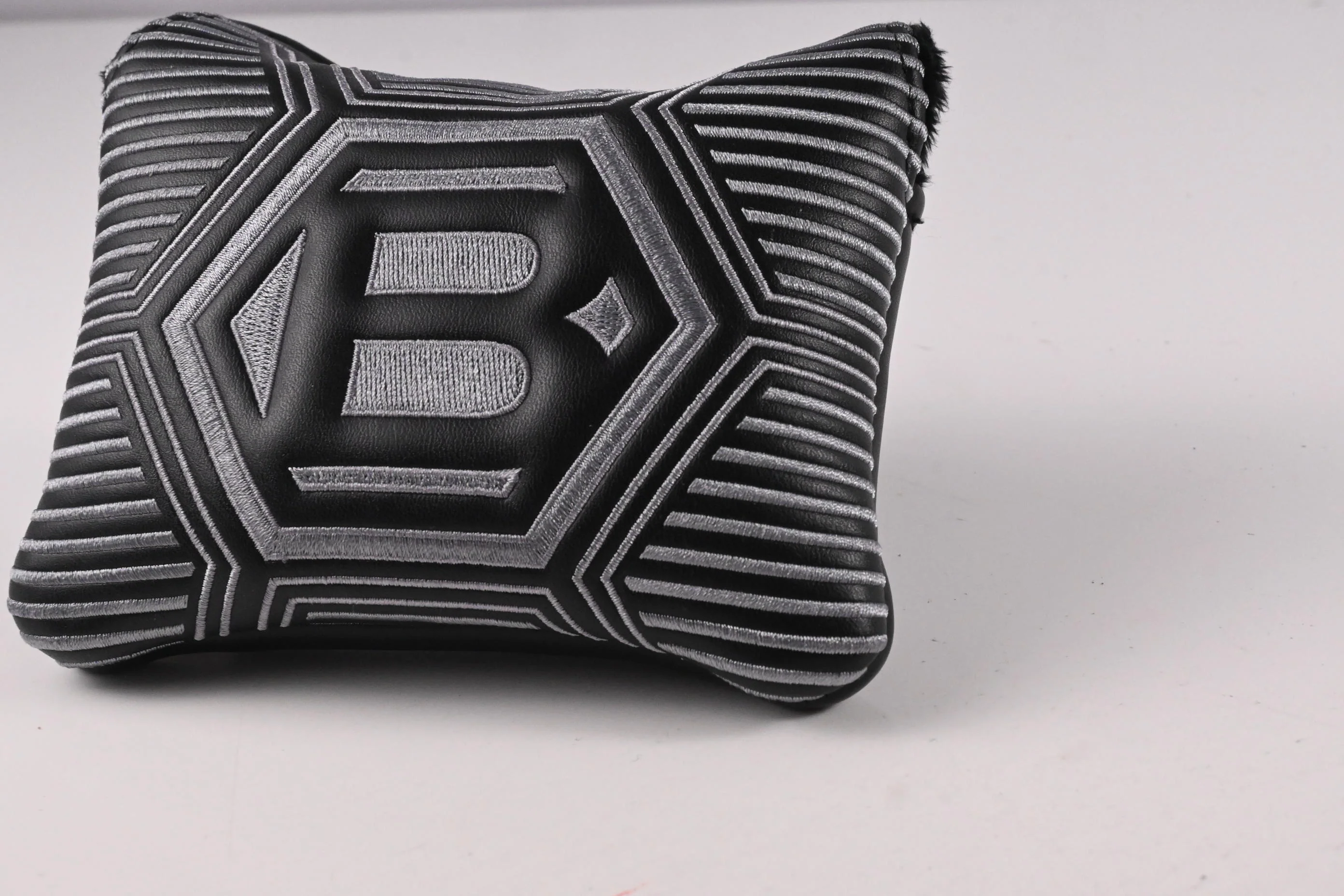 Bettinardi 2024 Inovai 10.0 Putter / 34 Inch - Image 9