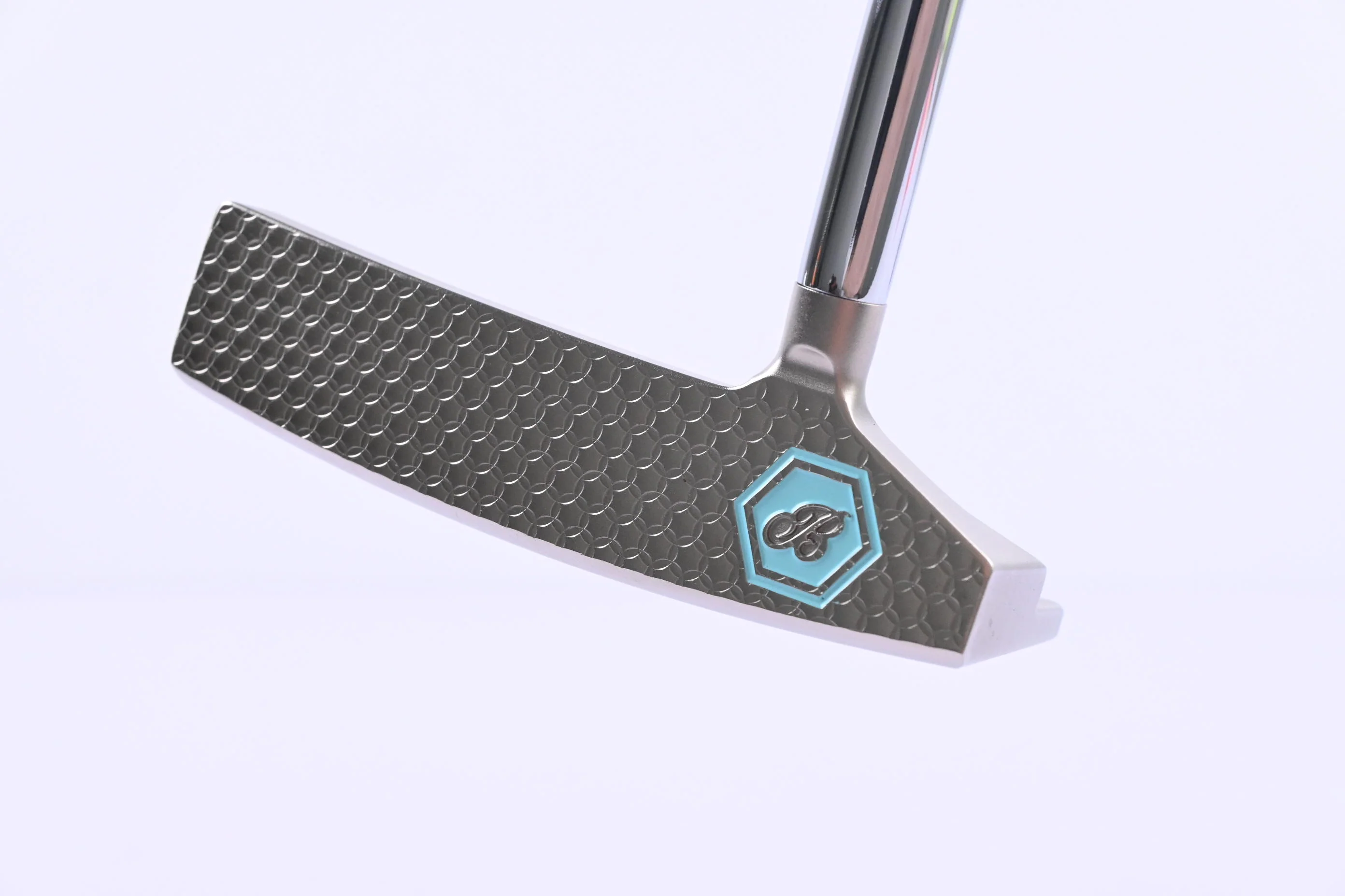 Bettinardi Queen Bee 2019 Series Silver / Tiffany Blue Putter / 34 Inch - Image 3