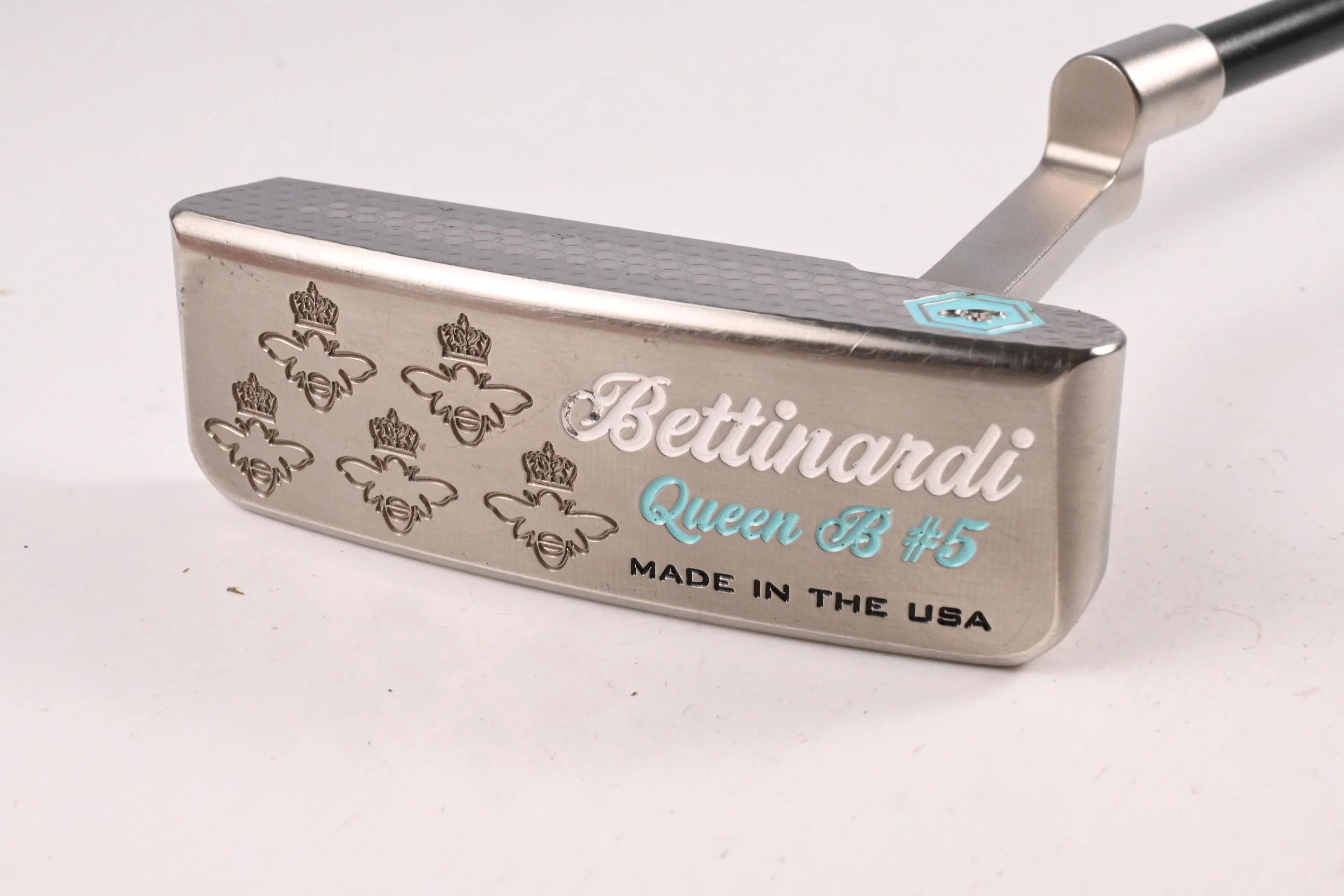 Bettinardi Queen Bee #5 2019 Putter / 34 Inch / Accra Fx P200 Shaft - Image 2