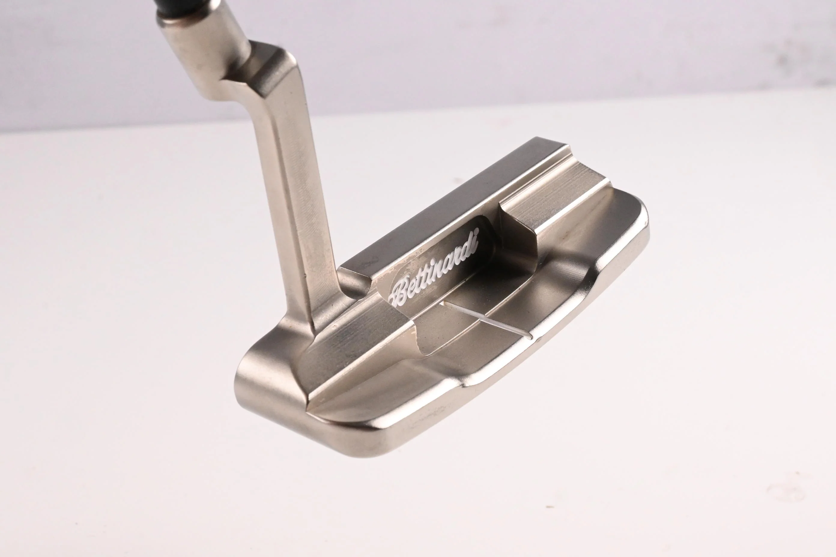 Bettinardi Queen Bee #5 2019 Putter / 34 Inch / Accra Fx P200 Shaft - Image 4