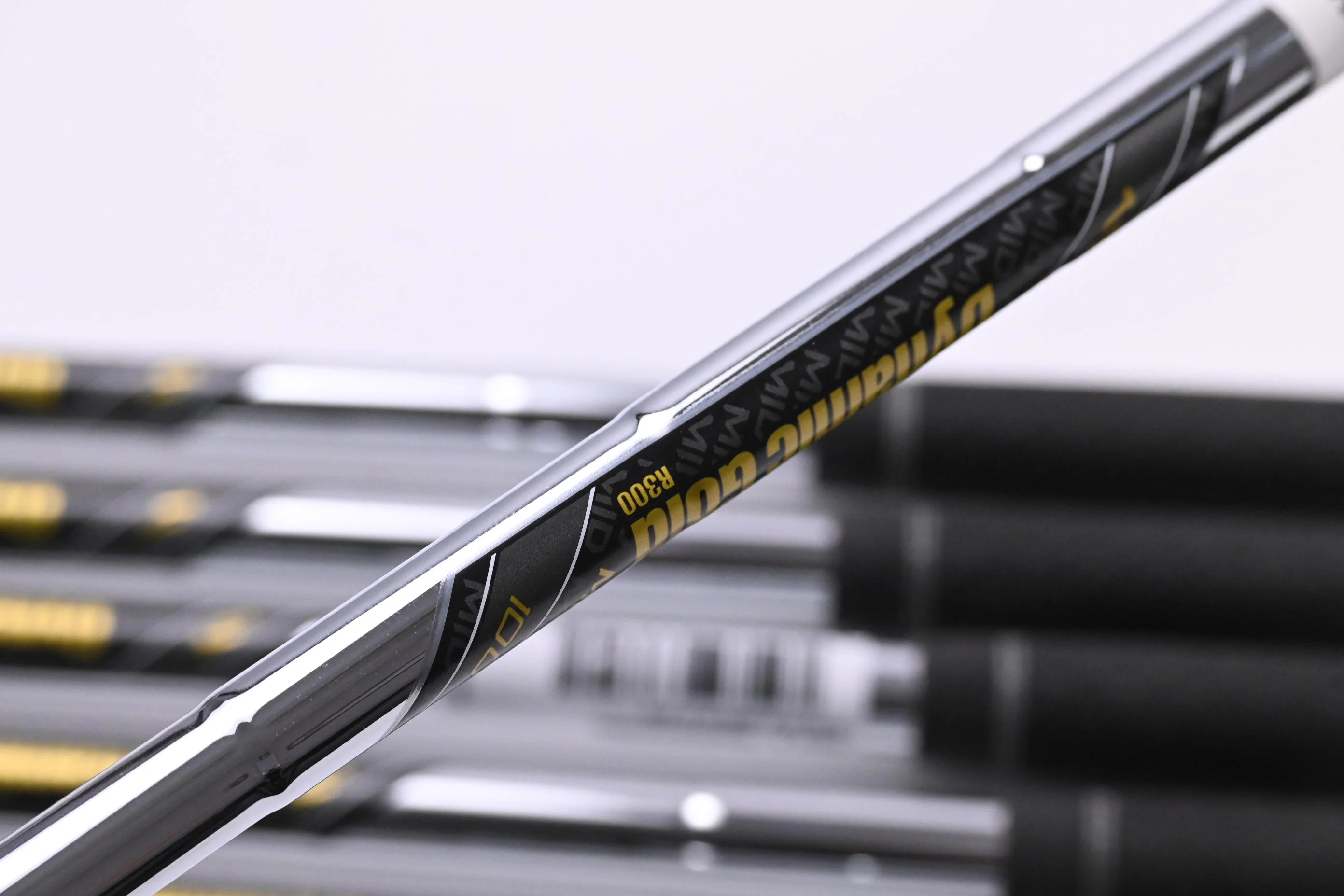 Callaway Apex Ai200 Irons / 5-PW / Regular Flex Dynamic Gold Mid 100 R300 Shaft - Image 5