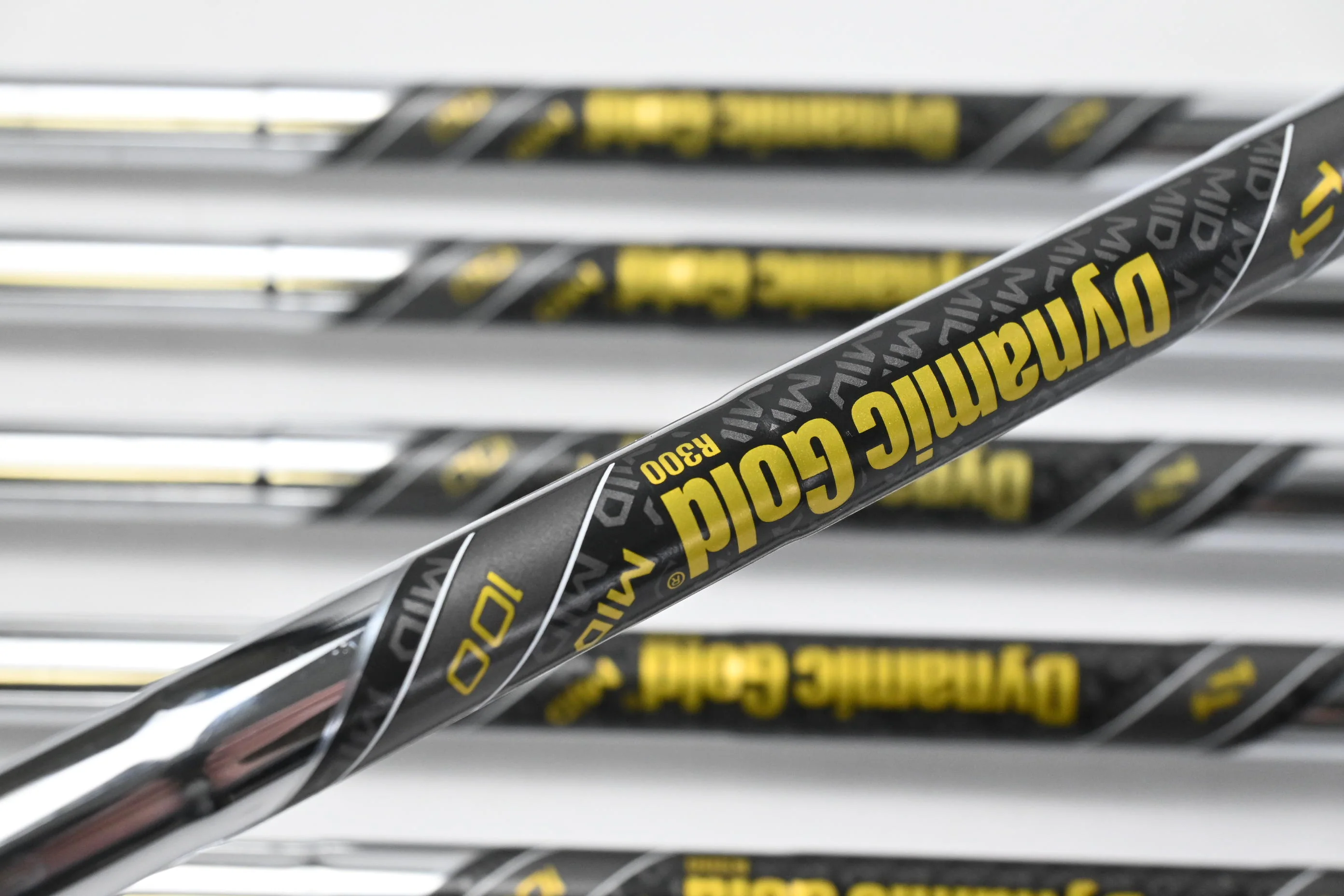 Callaway Apex Ai300 Irons / 5-PW+GW / Regular Flex Dynamic Gold R300 MID 100 - Image 5