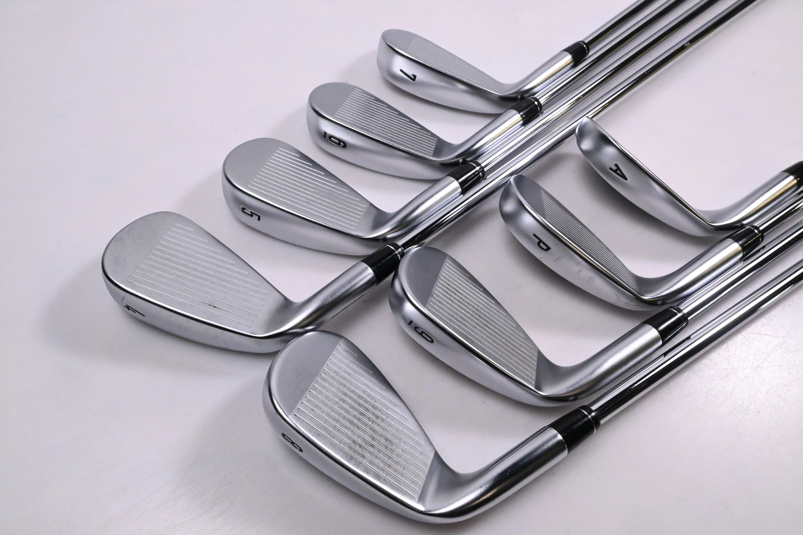 Callaway Apex DCB Irons / 4-PW+GW / Regular Flex Rifle Tour Flighted 105 Shafts - Image 4