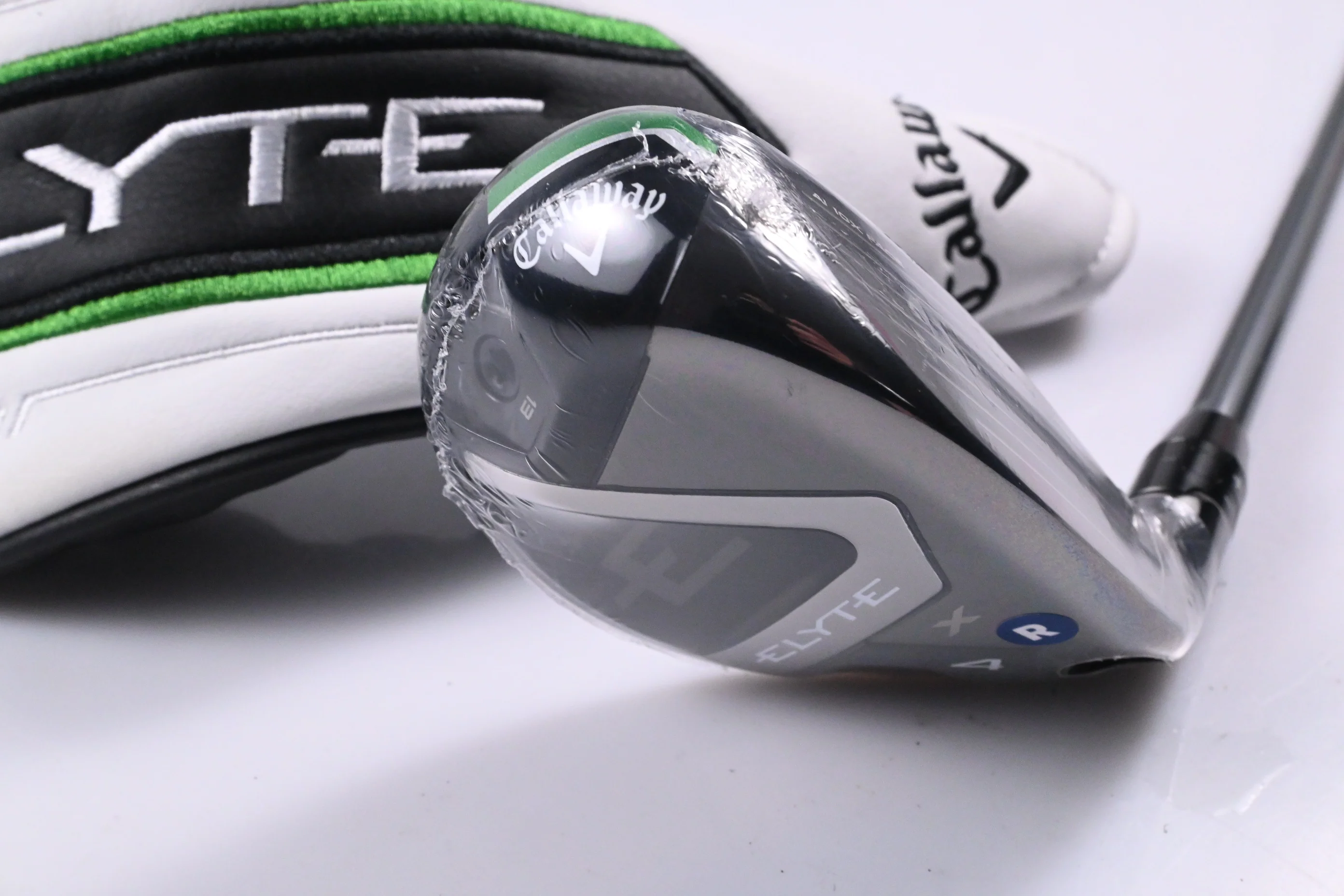 Callaway Elyte X #4 Hybrid / 21 Degree / Regular Flex Denali Charcoal 60 Shaft