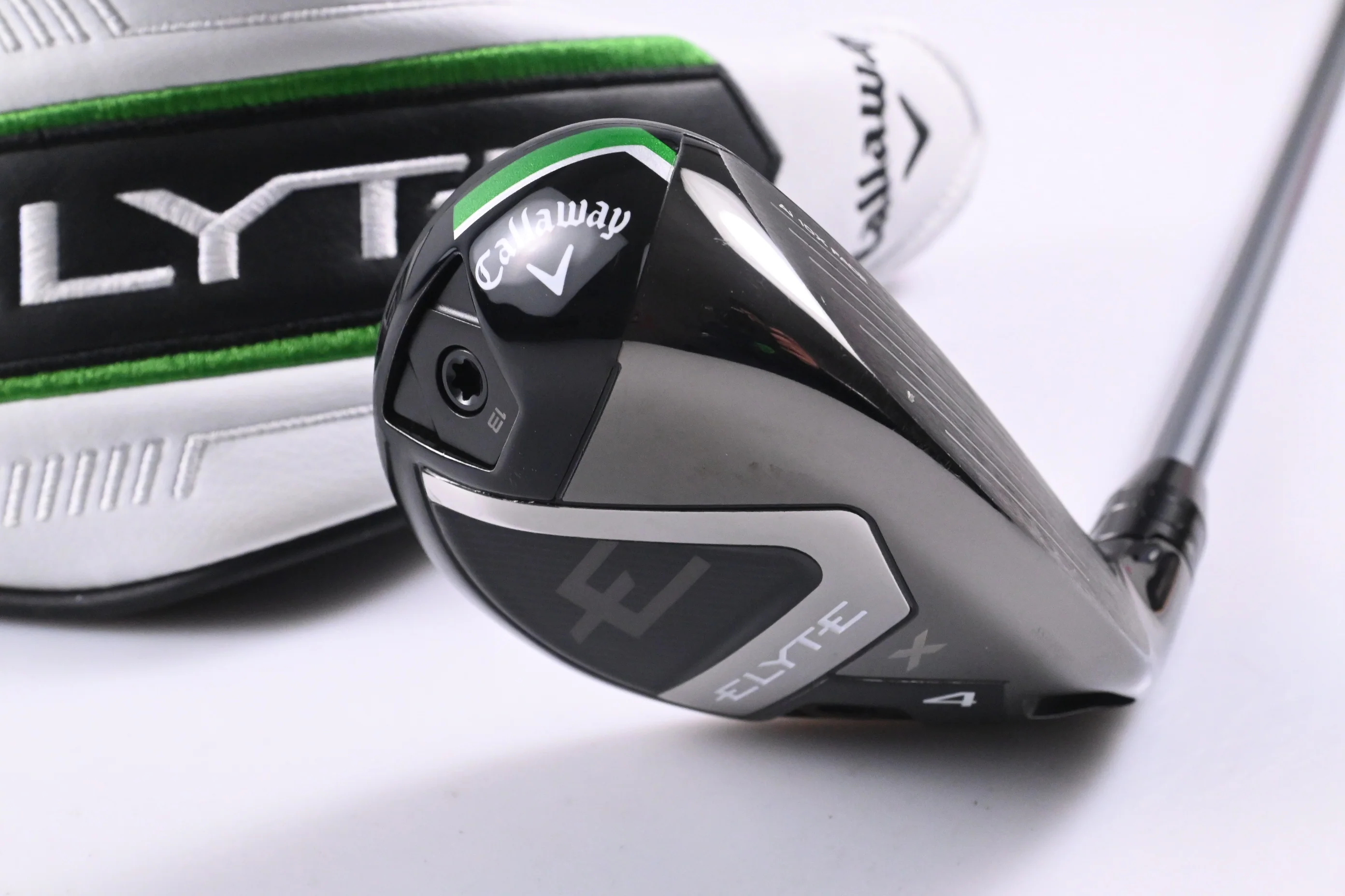Callaway Elyte X #4 Hybrid / 21 Degree / Regular Flex Denali Charcoal 60 Shaft
