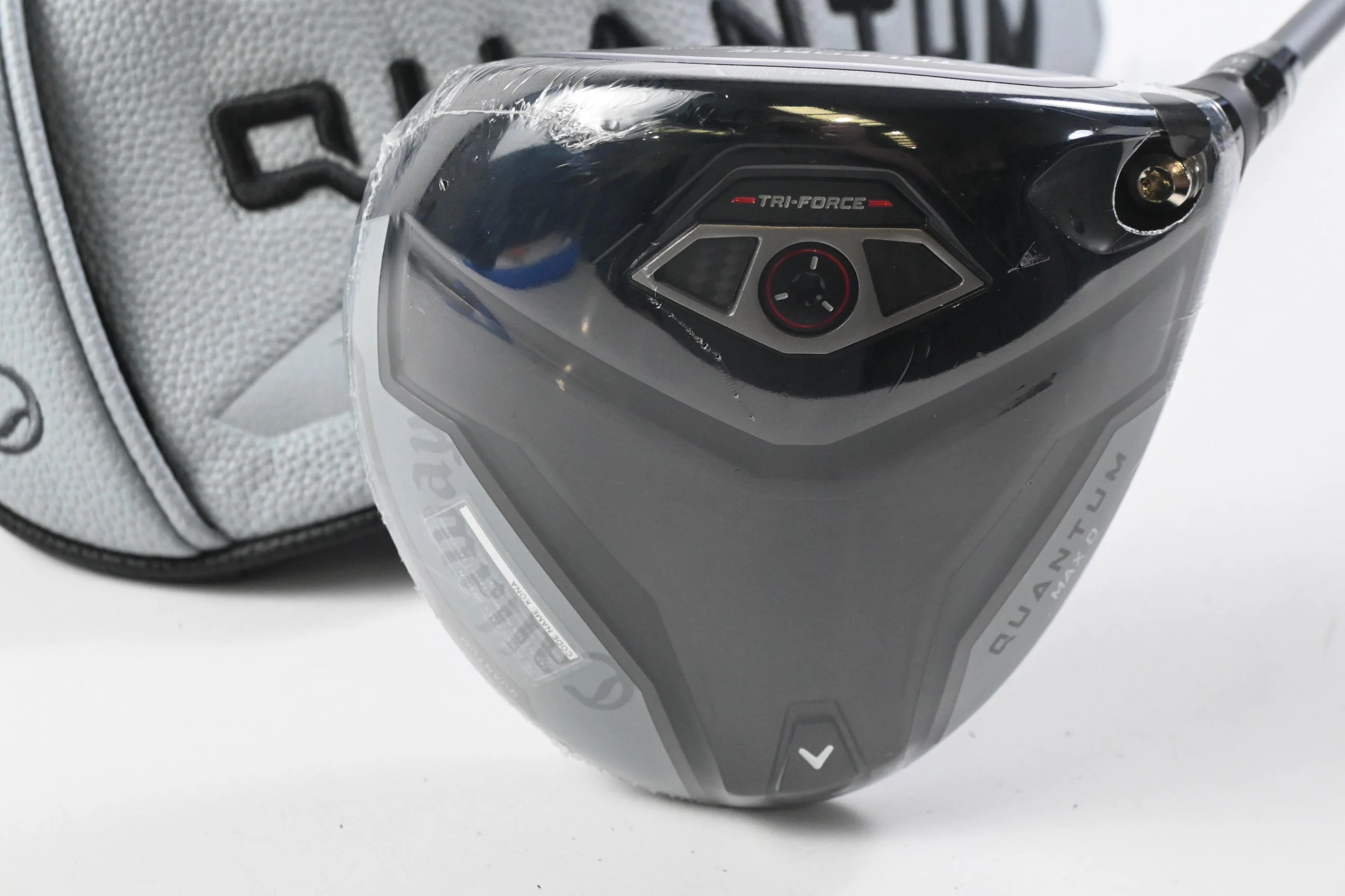 Callaway Quantum Max D Driver / 10.5 Degree / Regular Flex Denali Frost Silver - Image 2