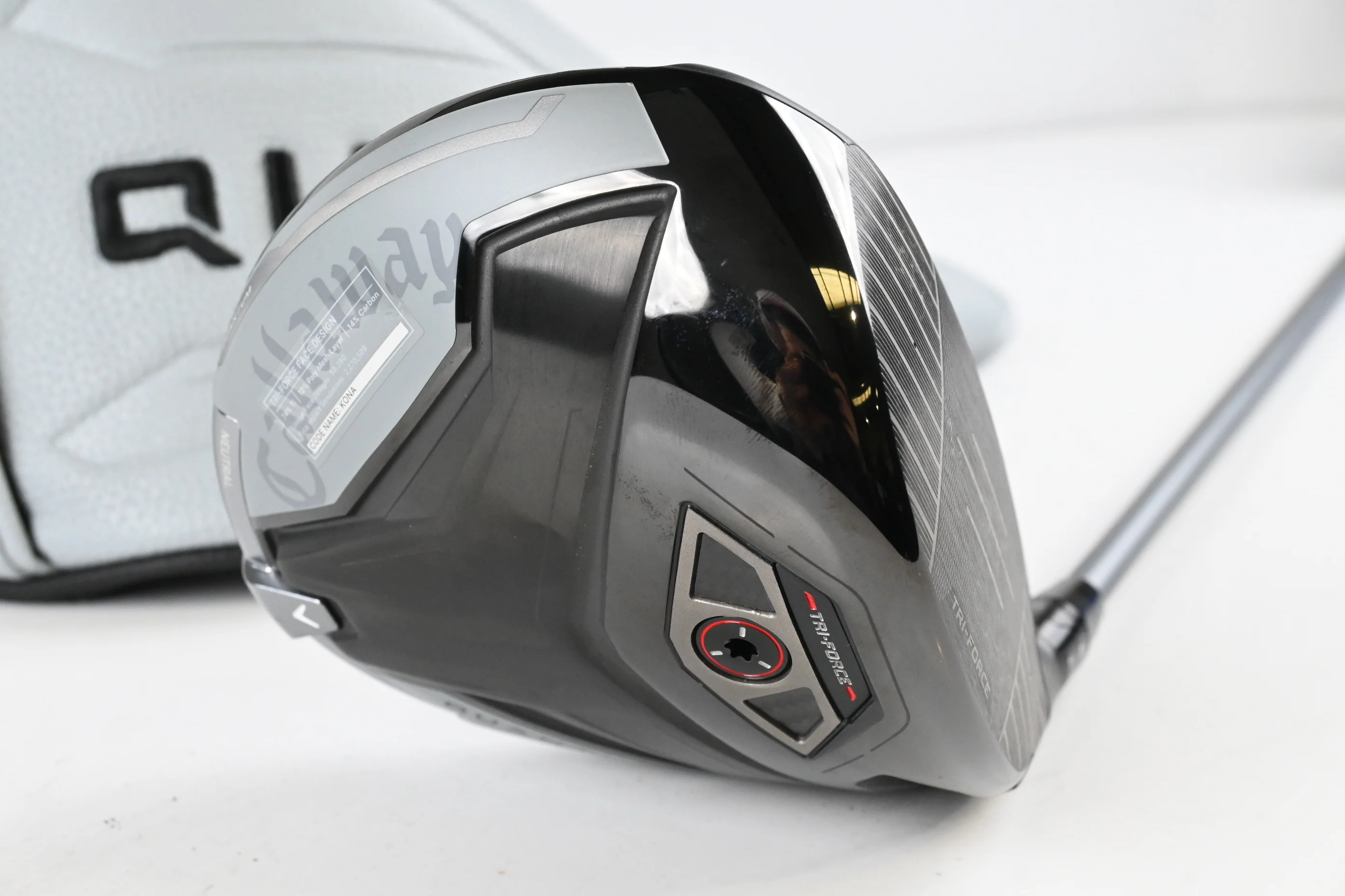 Callaway Quantum Max Driver / 10.5 Degree / Regular Flex Denali Frost Silver 50