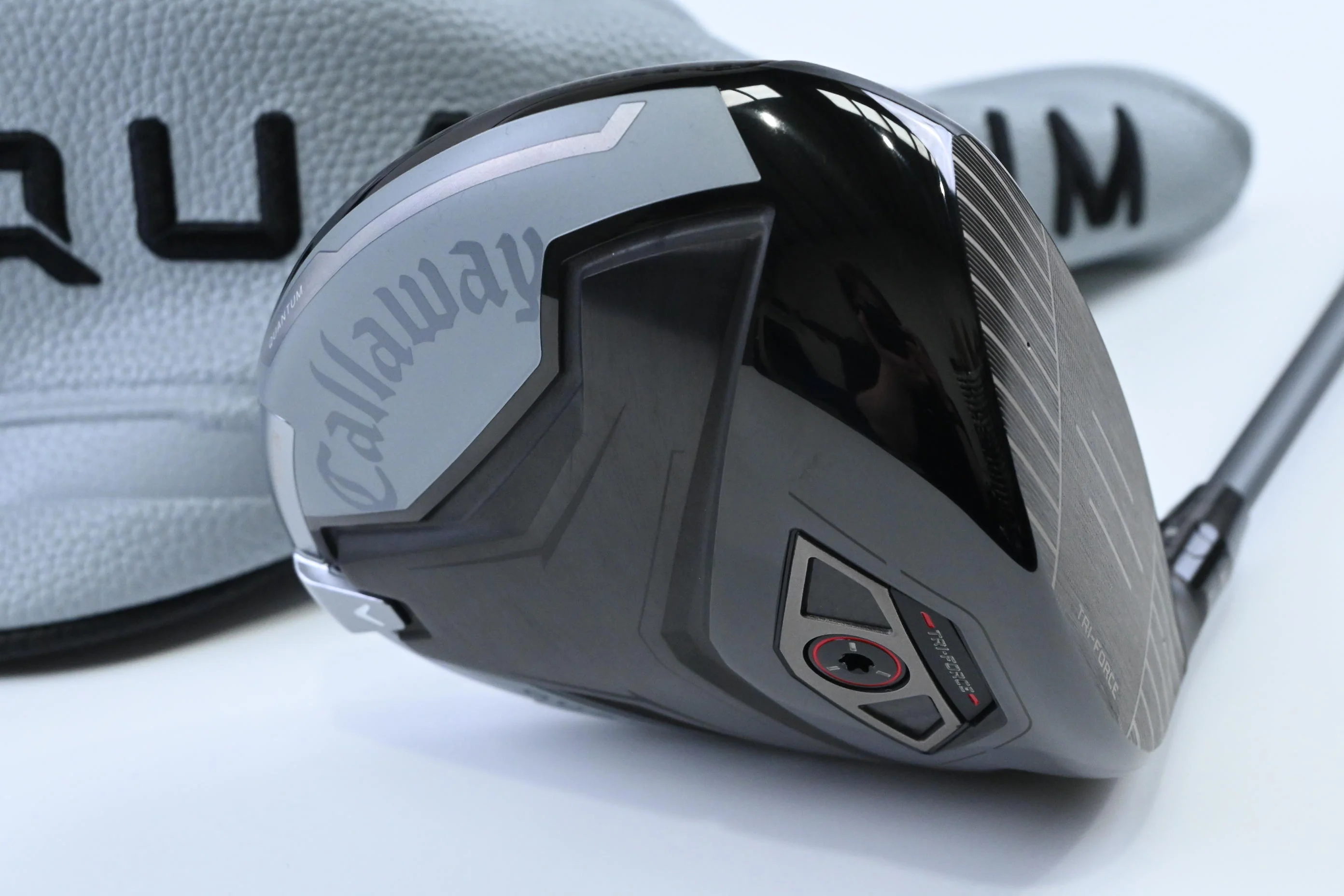Callaway Quantum Max Driver / 10.5 Degree / Regular Flex Denali Frost Silver 50