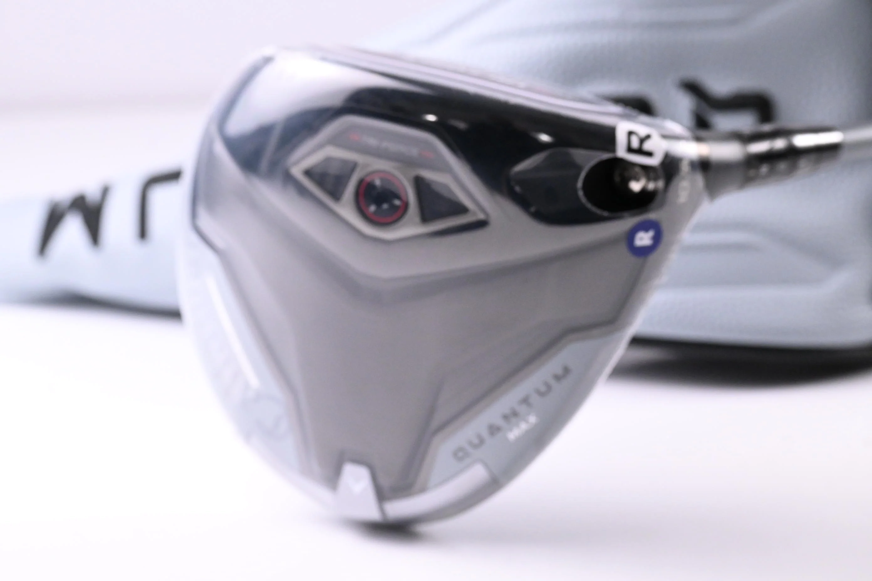 Callaway Quantum Max Driver / 10.5 Degree / Regular Flex Denali Frost Silver 50 - Image 2
