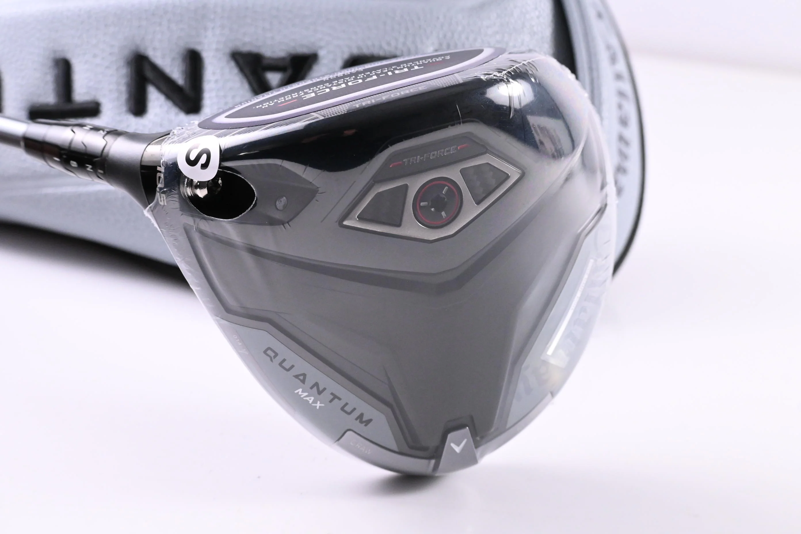 Callaway Quantum Max Driver / 10.5 Degree / Stiff Flex Denali Charcoal 60 Shaft - Image 2