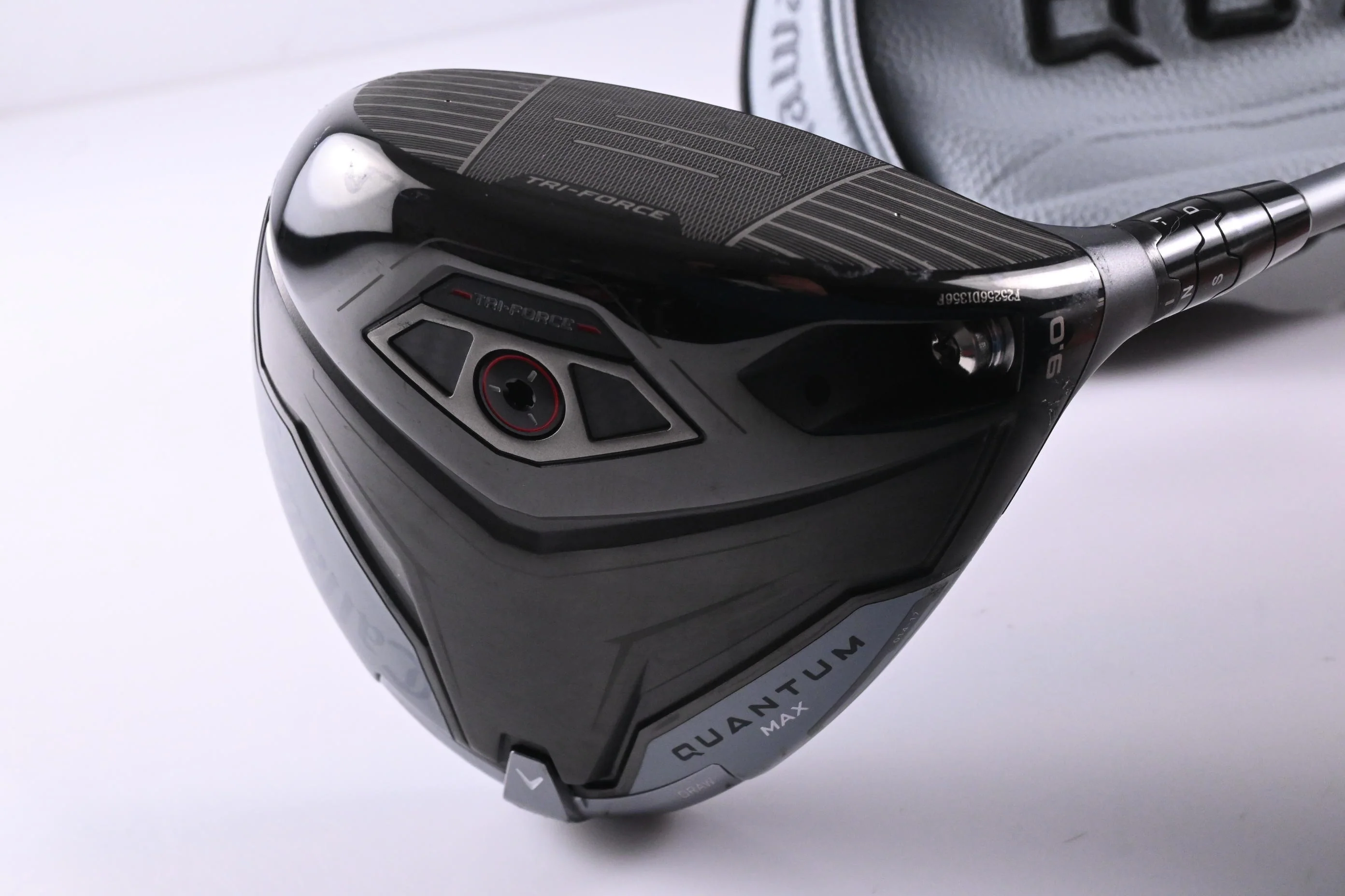 Callaway Quantum Max Driver / 9 Degree / Regular Flex Denali Frost Silver 50 - Image 2