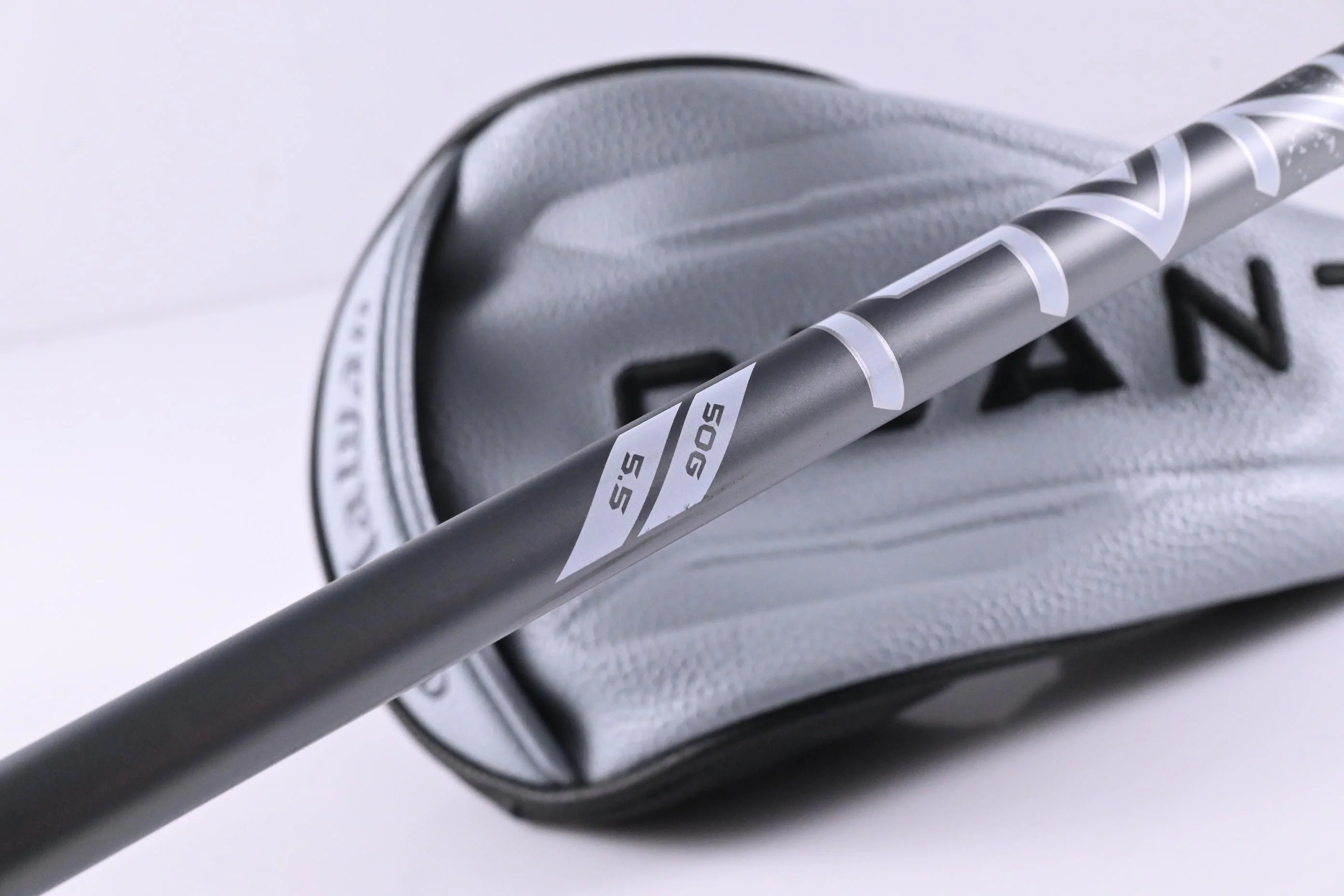 Callaway Quantum Max Driver / 9 Degree / Regular Flex Denali Frost Silver 50 - Image 6