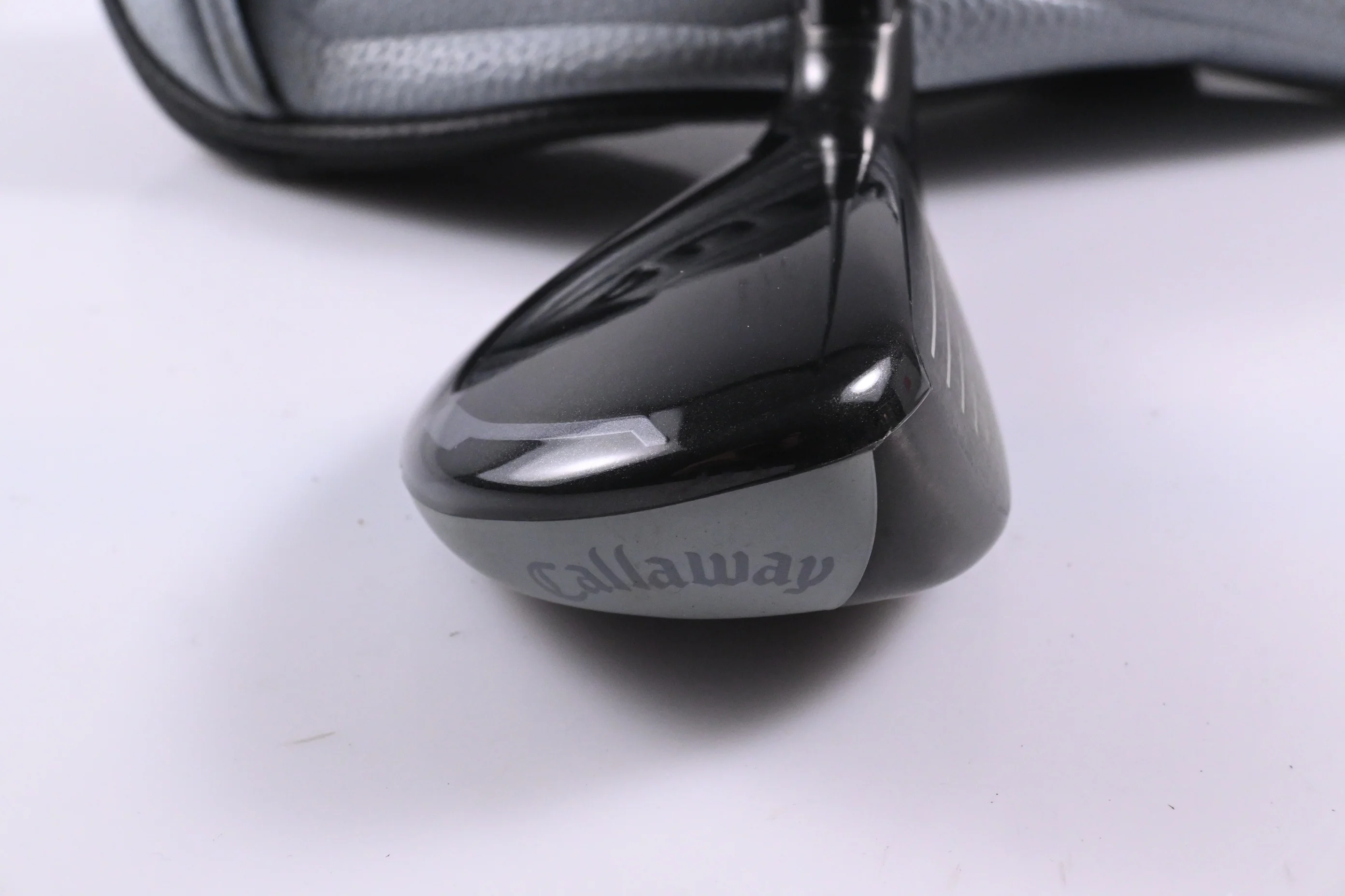 Callaway Quantum Max #4 Hybrid / 21 Degree / Regular Flex Denali Silver 60 Shaft - Image 3