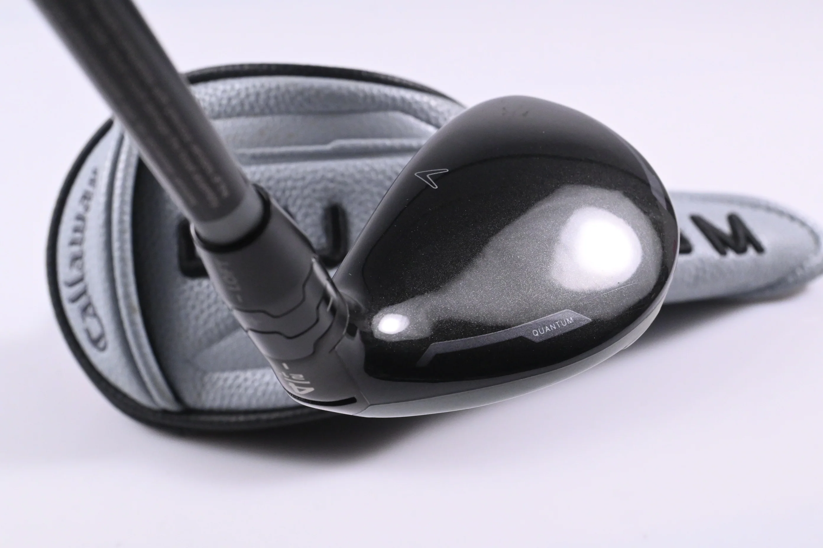 Callaway Quantum Max #4 Hybrid / 21 Degree / Regular Flex Denali Silver 60 Shaft - Image 5
