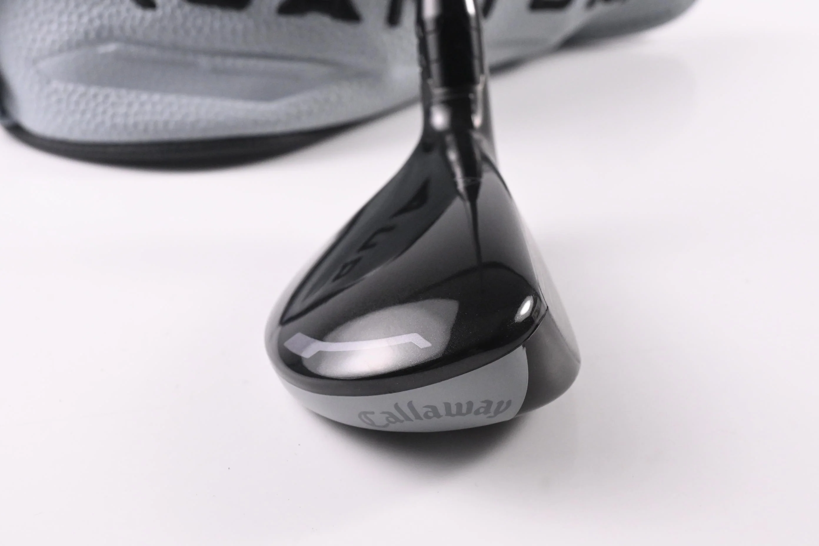Callaway Quantum Max #4 Hybrid / 21 Degree / Stiff Flex Denali Charcoal 70 Shaft - Image 3
