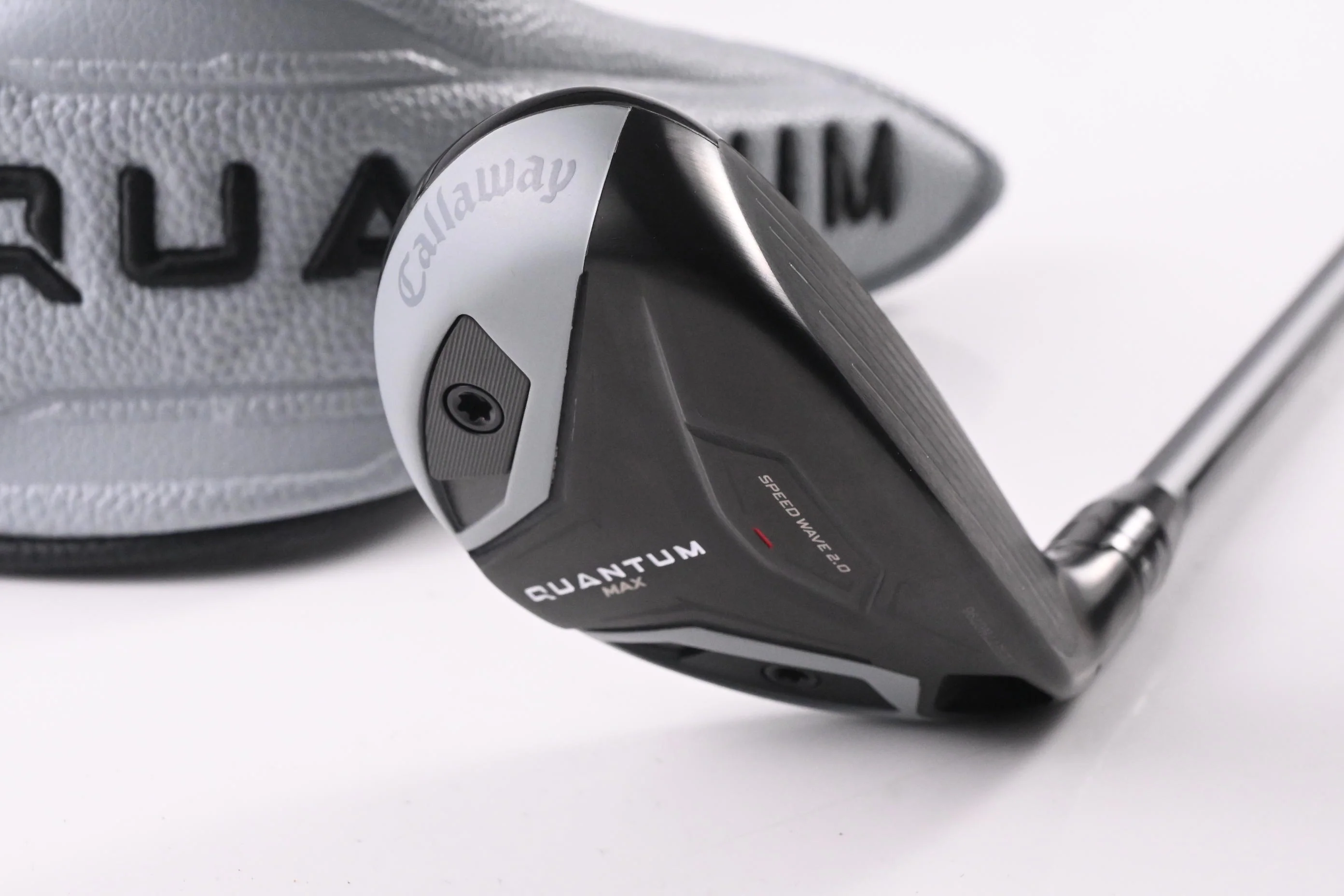 Callaway Quantum Max #3 Hybrid / 19 Degree / Stiff Flex Denali Silver 70 Shaft