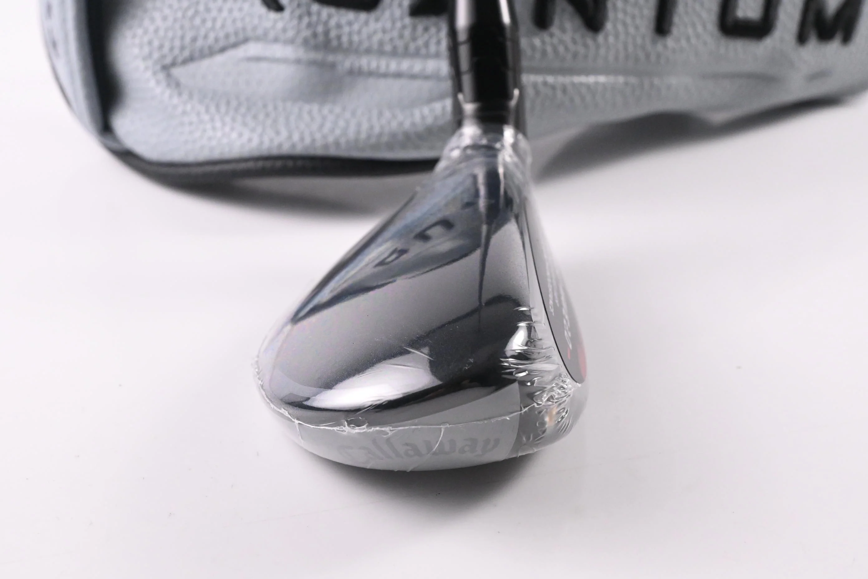 Callaway Quantum Max #4 Hybrid / 21 Degree / Regular Flex Denali Silver 60 Shaft - Image 3