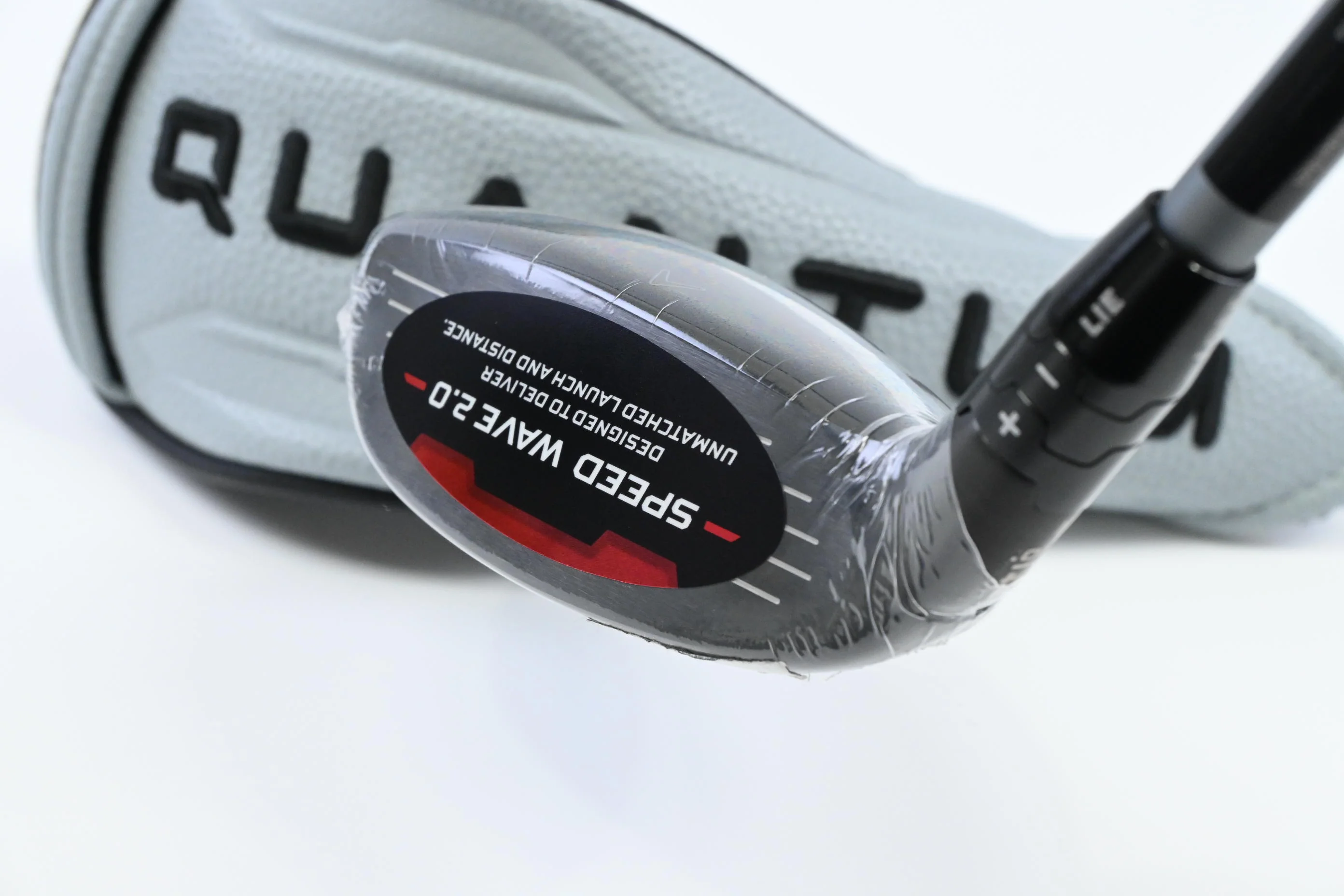Callaway Quantum Max OS #4 Hybrid / 20 Degree / Stiff Flex Denali Frost Silver - Image 4