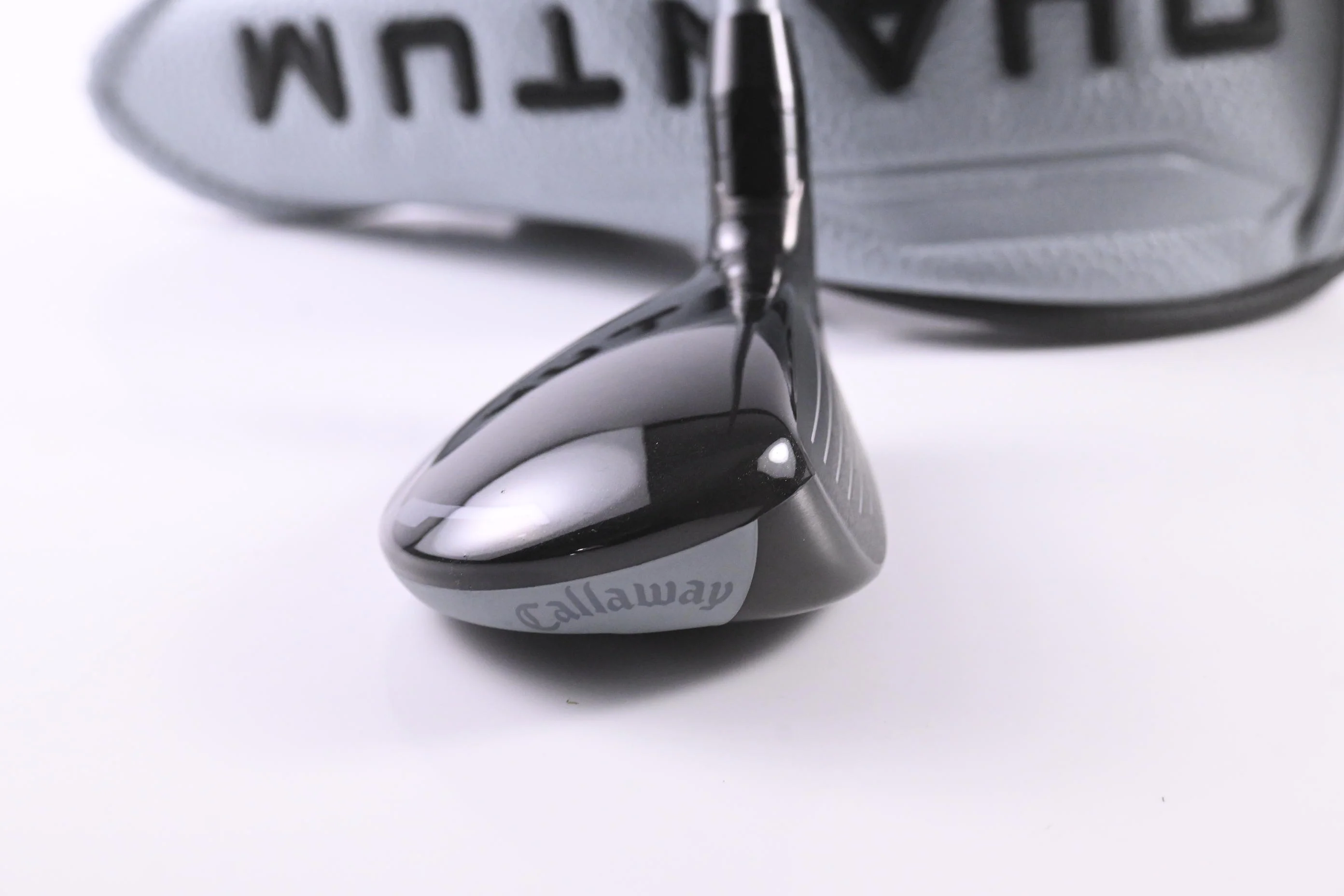 Callaway Quantum Max OS #4 Hybrid / 20 Degree / Regular Flex Denali Frost Silver - Image 3