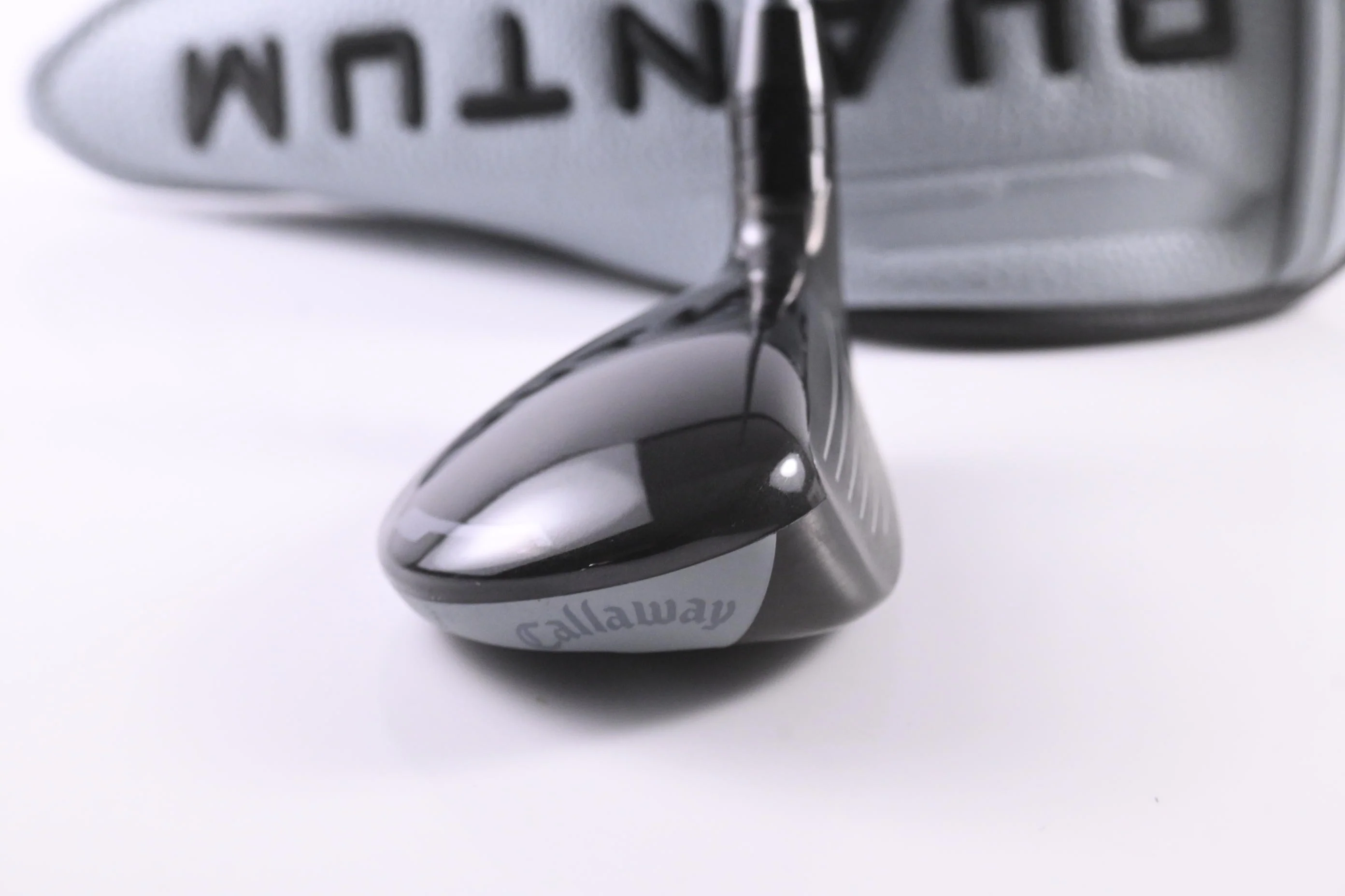 Callaway Quantum Max OS #4 Hybrid / 20 Degree / Regular Flex Denali Frost Silver - Image 3