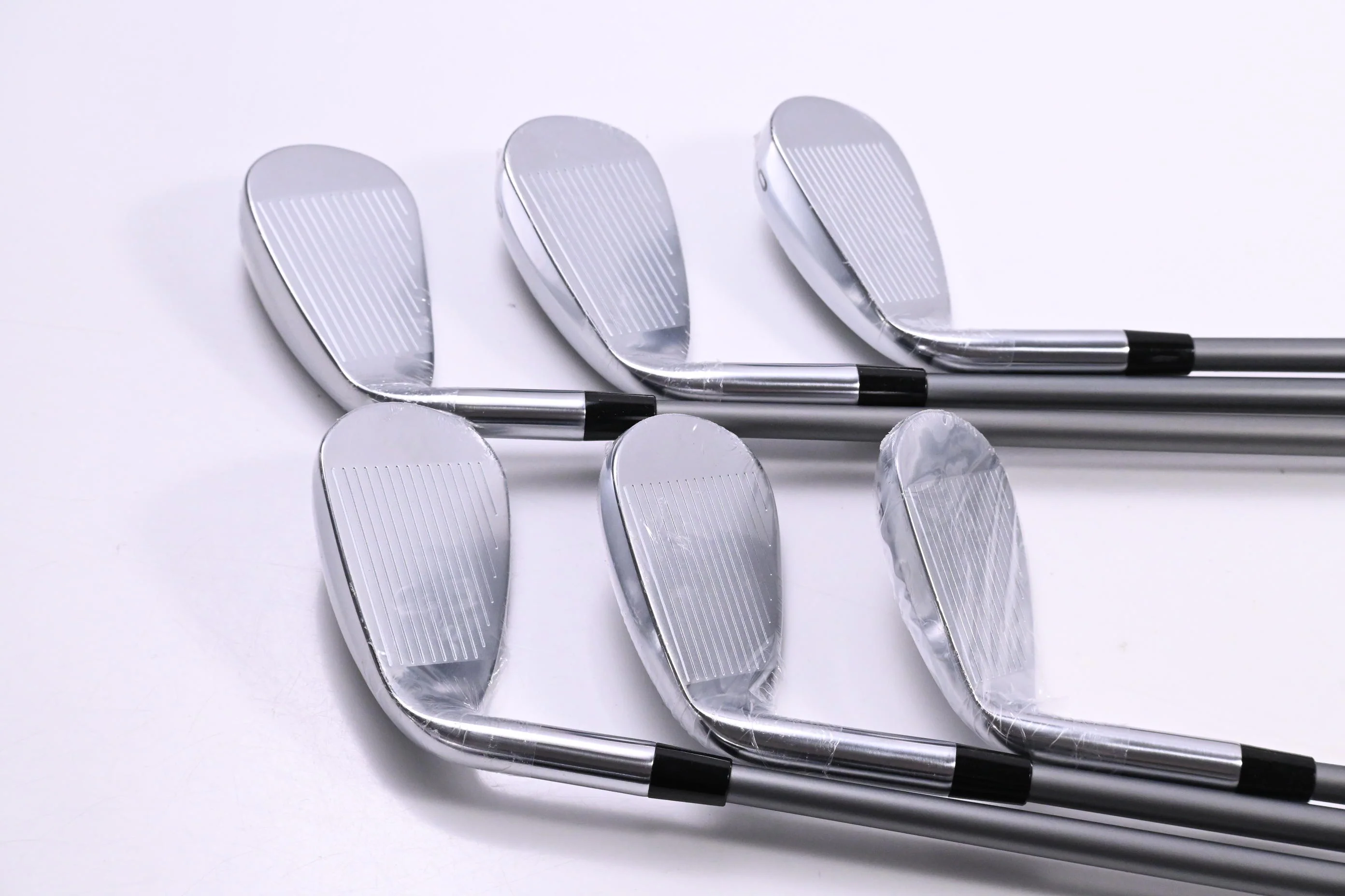 Callaway Quantum Max OS Irons / 7-PW+GW+SW / Regular Flex Denali Silver 60 - Image 3