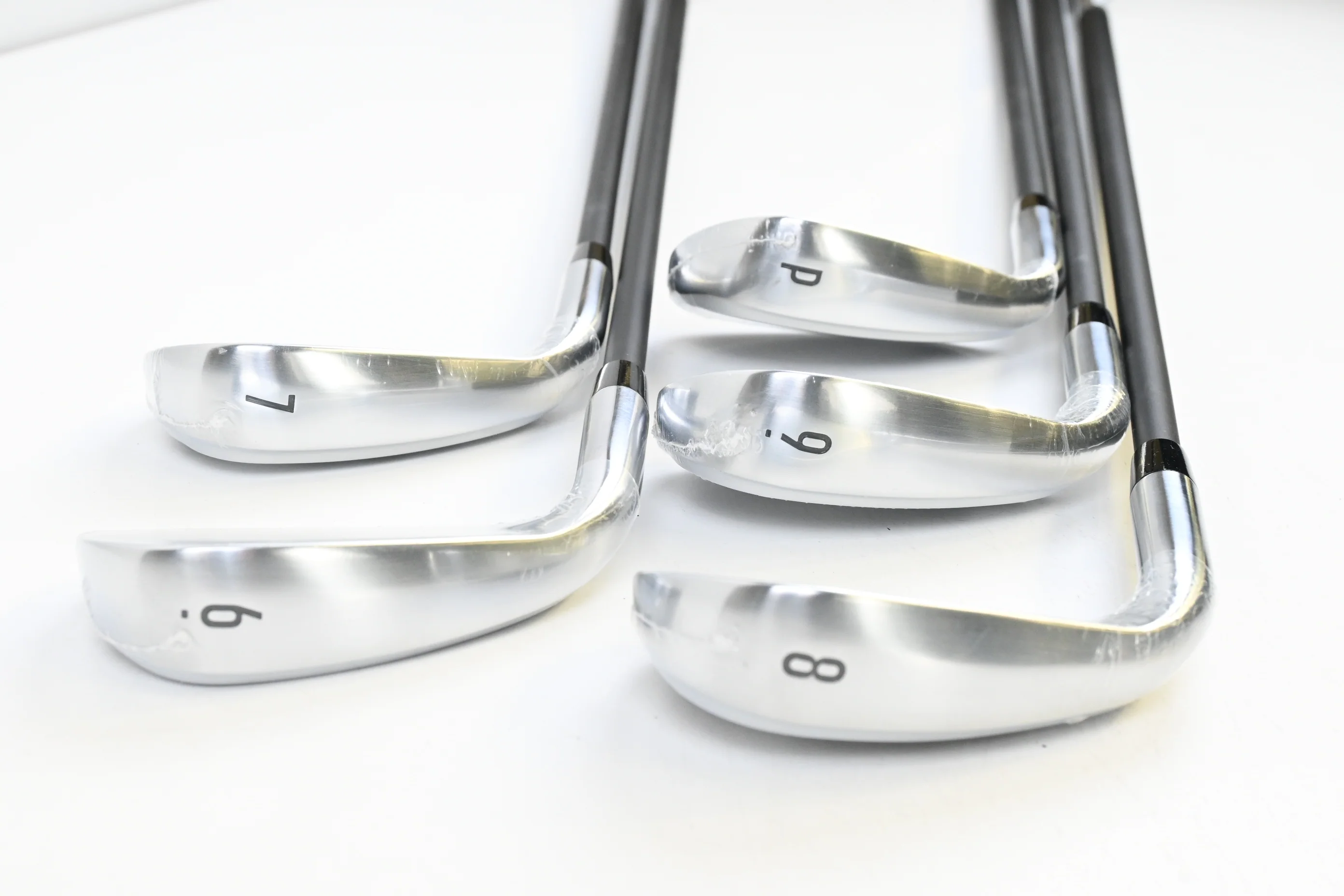 Callaway Quantum Max OS Irons / 6-PW / Senior Flex Vanquish 5 Shafts - Image 4