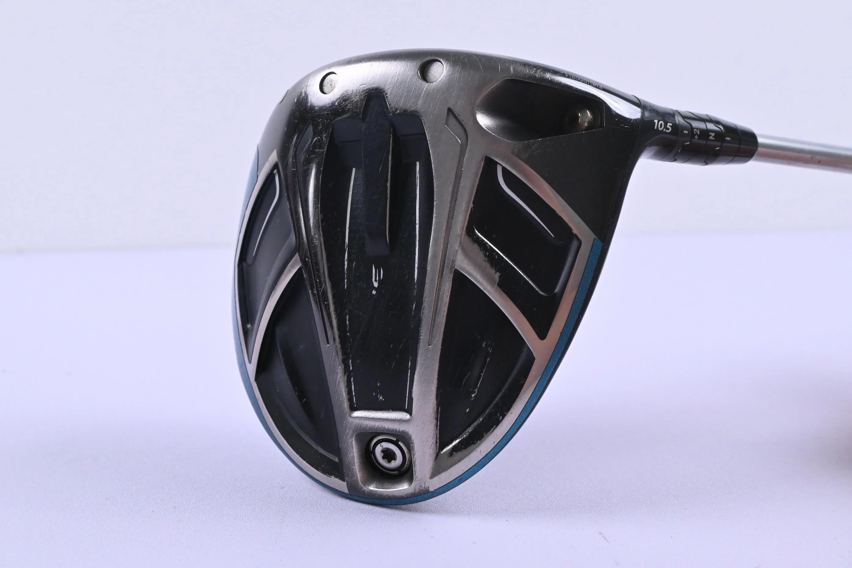 Callaway Rogue Driver / 10.5 Degree / Regular Flex Aldila Quaranta 40 - Image 2