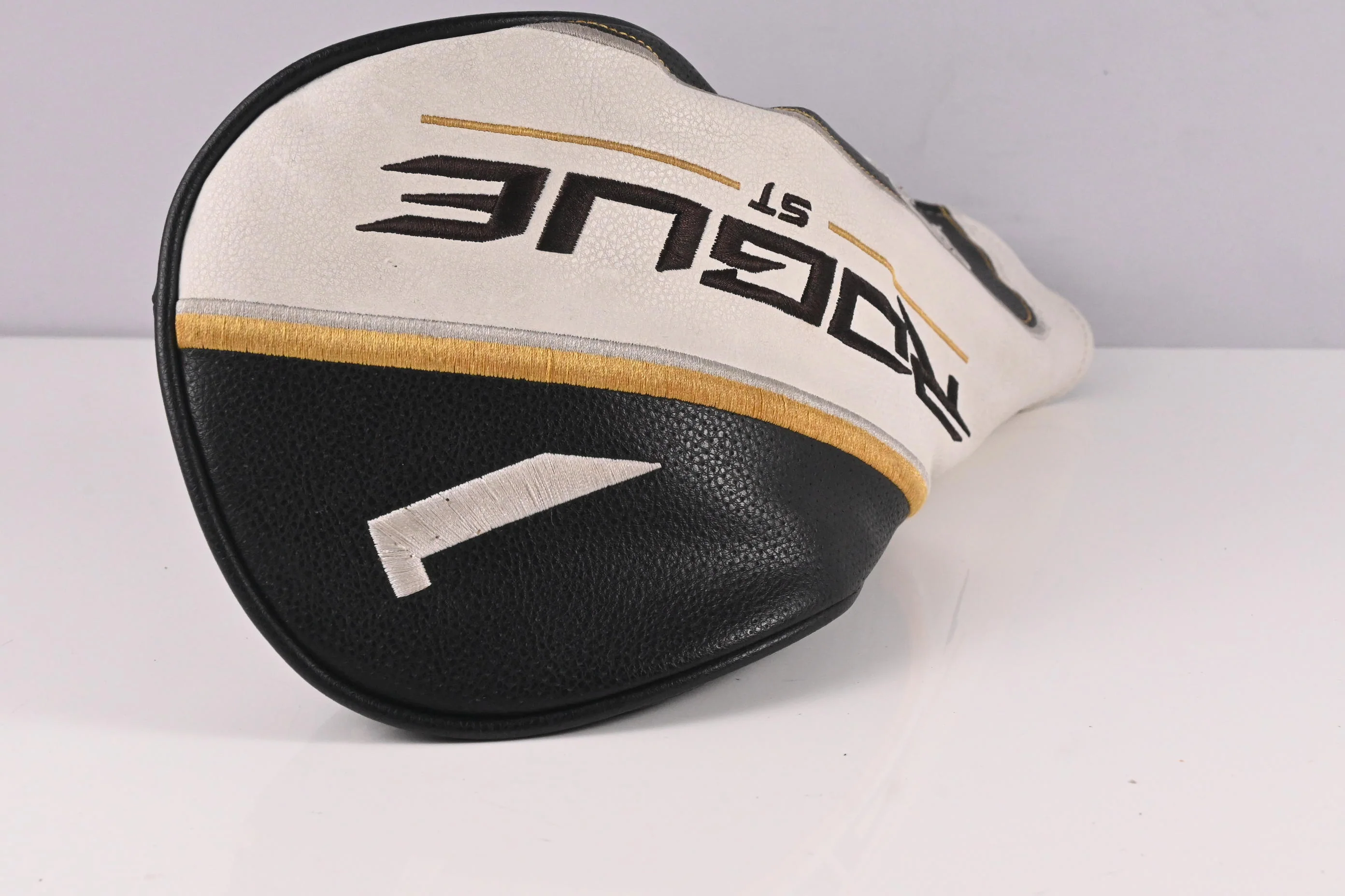 Callaway Rogue ST MAX Driver / 9 Degree / Stiff Flex HZRDUS Gen4 Black 60 Shaft - Image 9