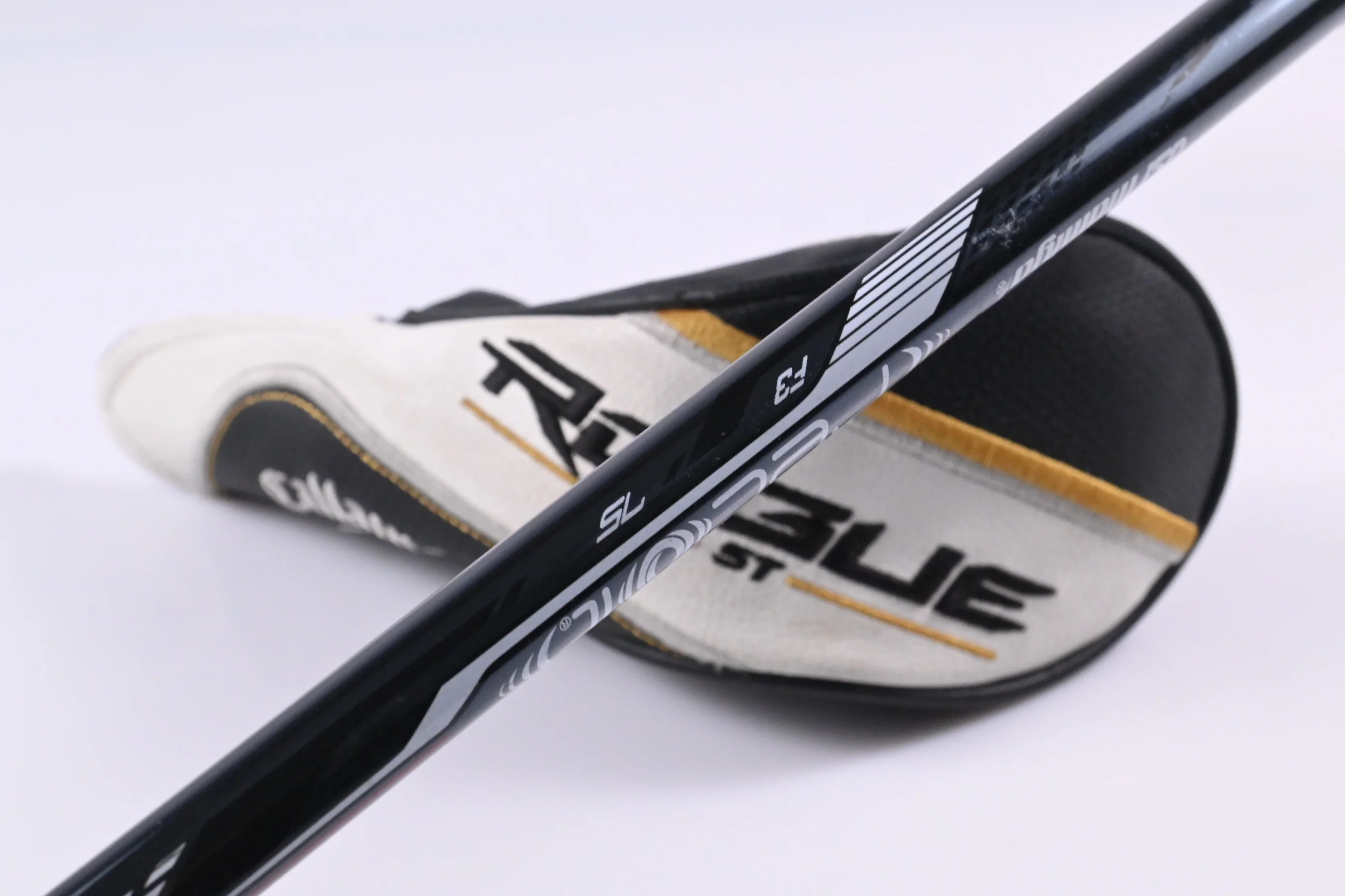 Tour Issue Callaway Rogue ST Max OS #3 Hybrid / 19 Degree / Regular Flex Recoil - Image 6
