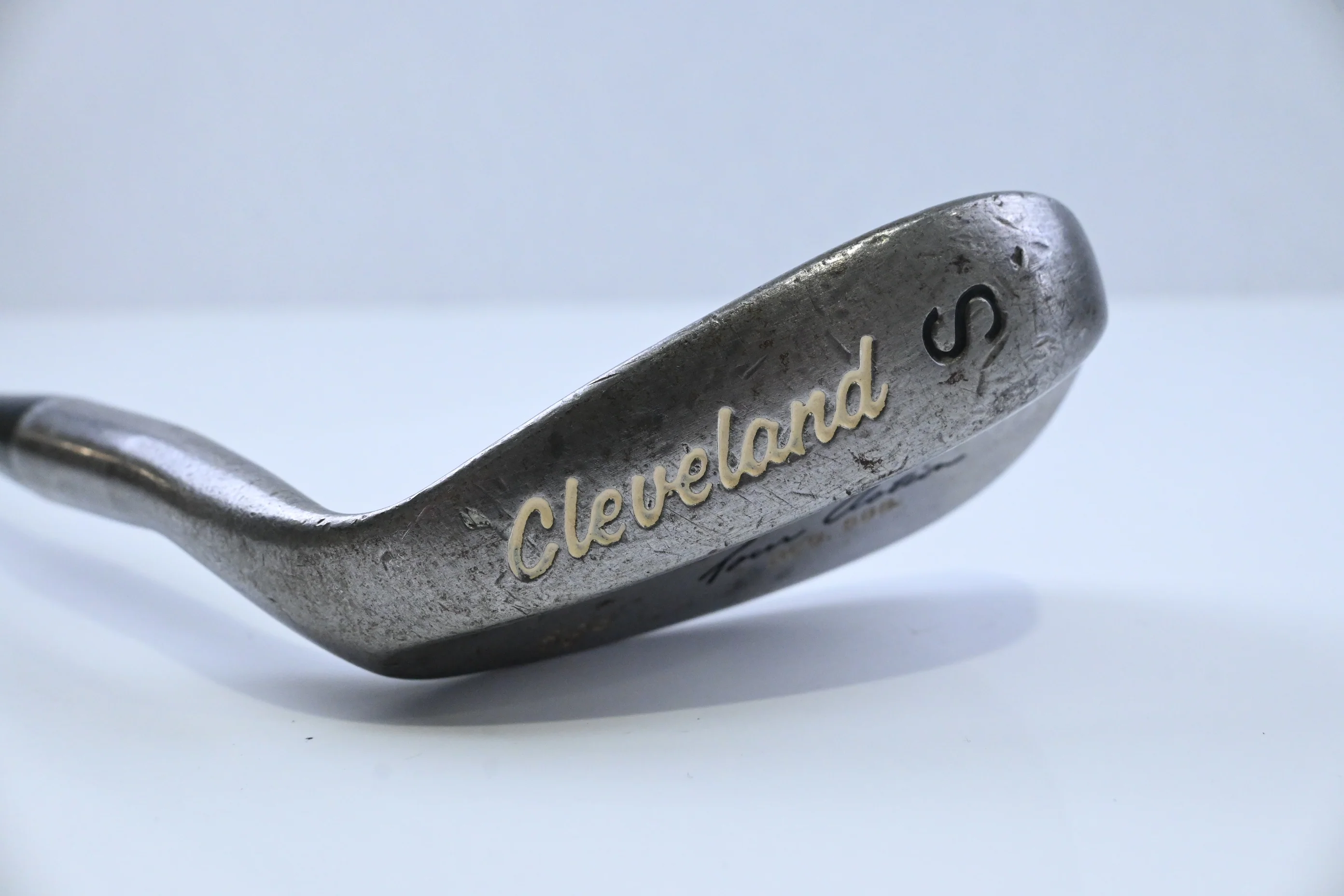 Left Hand Cleveland 588 Sand Wedge / 56 Degree / Stiff Flex Dynamic Gold Shaft - Image 3