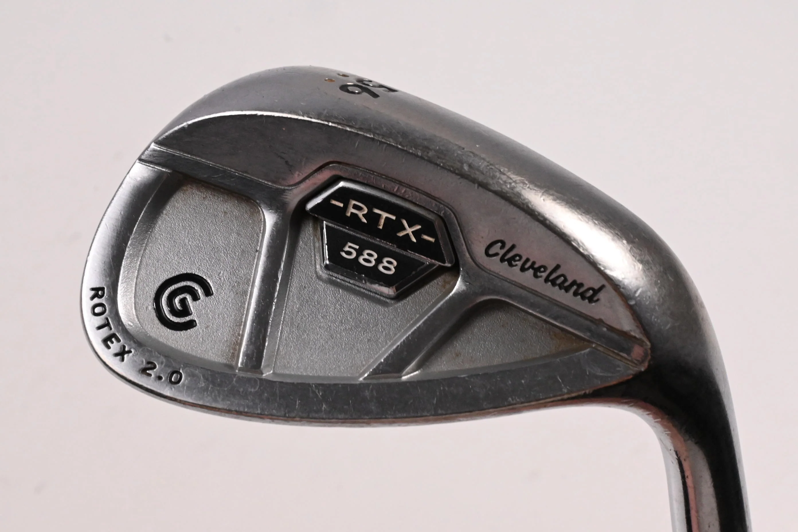 Cleveland 588 RTX 2.0 Sand Wedge / 56 Degree / Wedge Flex Dynamic Gold Shaft