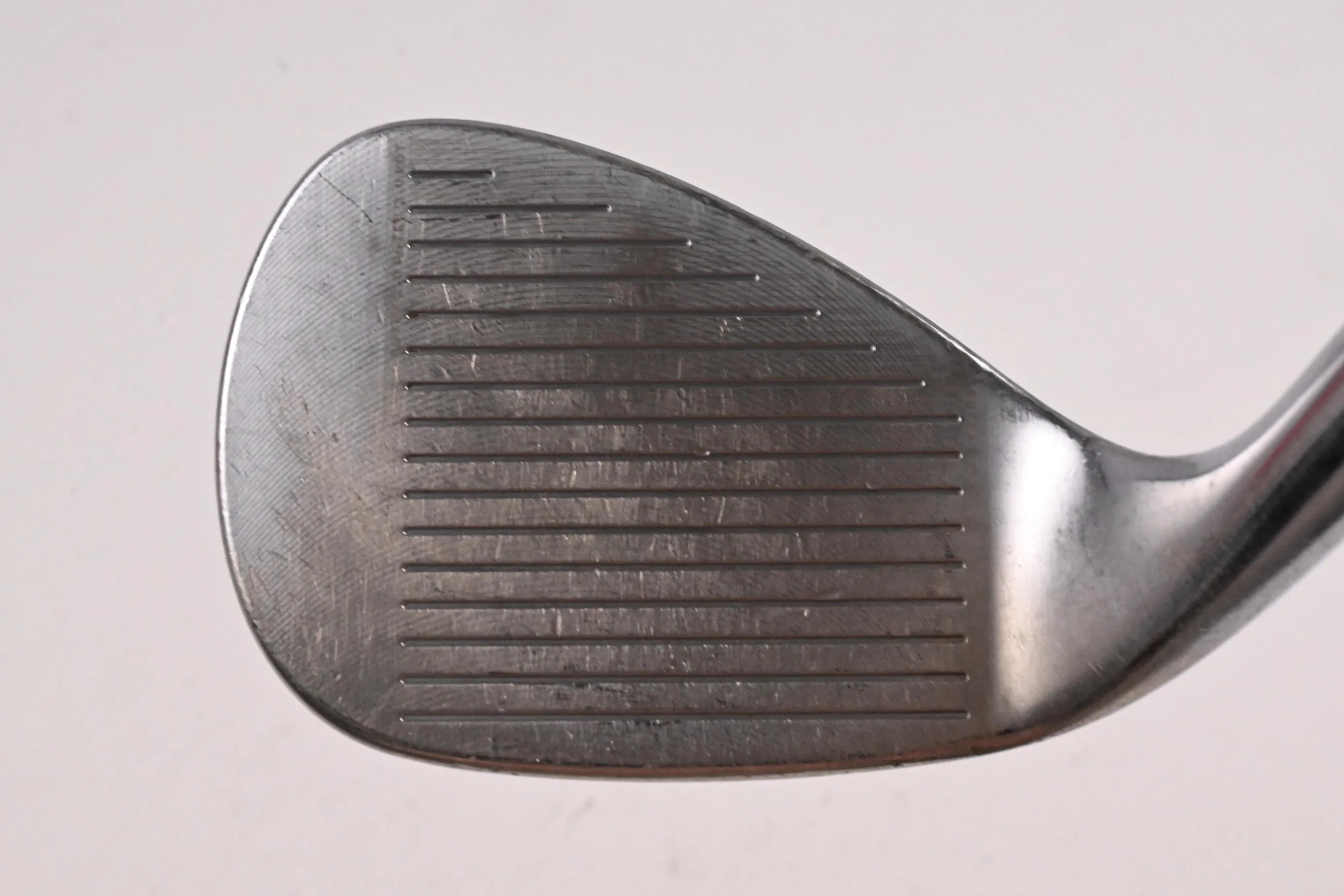 Cleveland 588 RTX 2.0 Sand Wedge / 56 Degree / Wedge Flex Dynamic Gold Shaft - Image 2