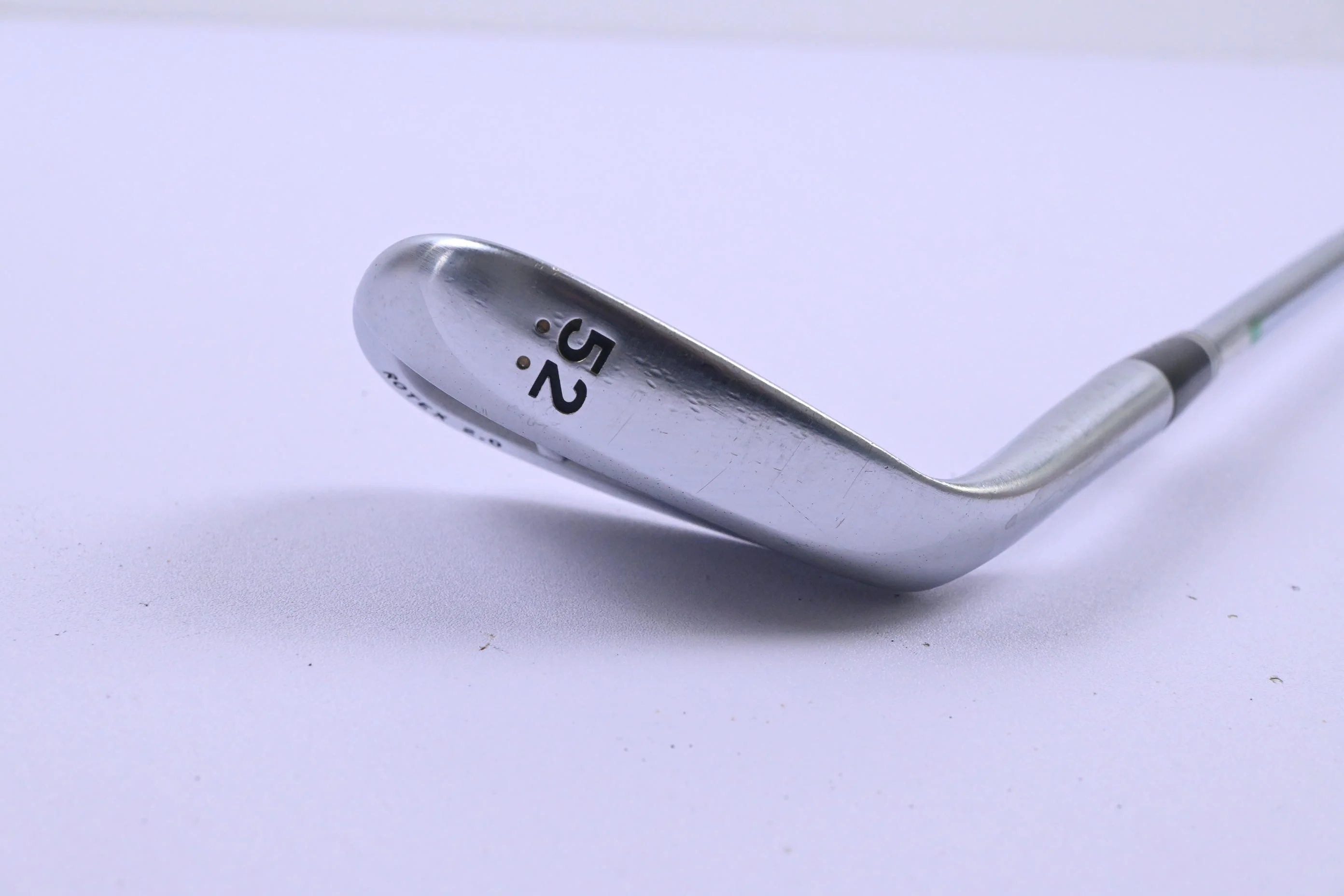 Cleveland 588 RTX 2.0 Gap Wedge / 52 Degree / Wedge Flex Dynamic Gold Shaft - Image 3