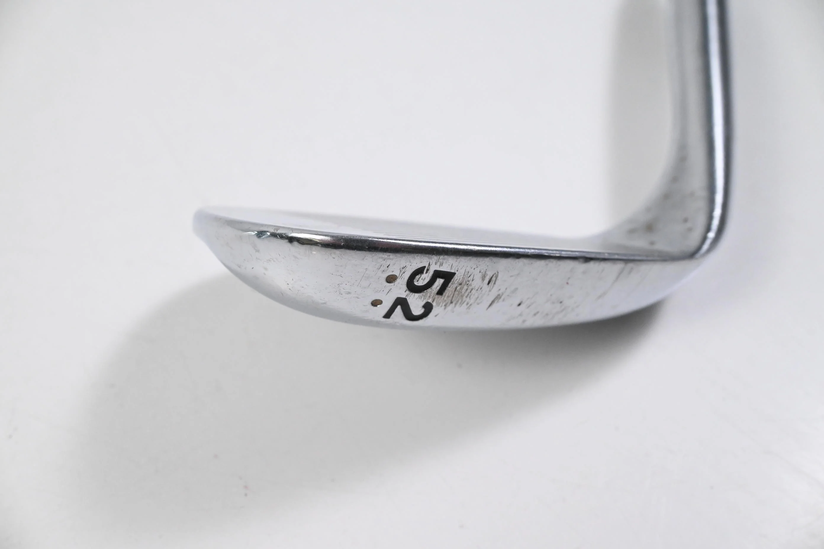 Cleveland 588 RTX 2.0 Gap Wedge / 52 Degree / Wedge Flex Dynamic Gold Shaft - Image 3