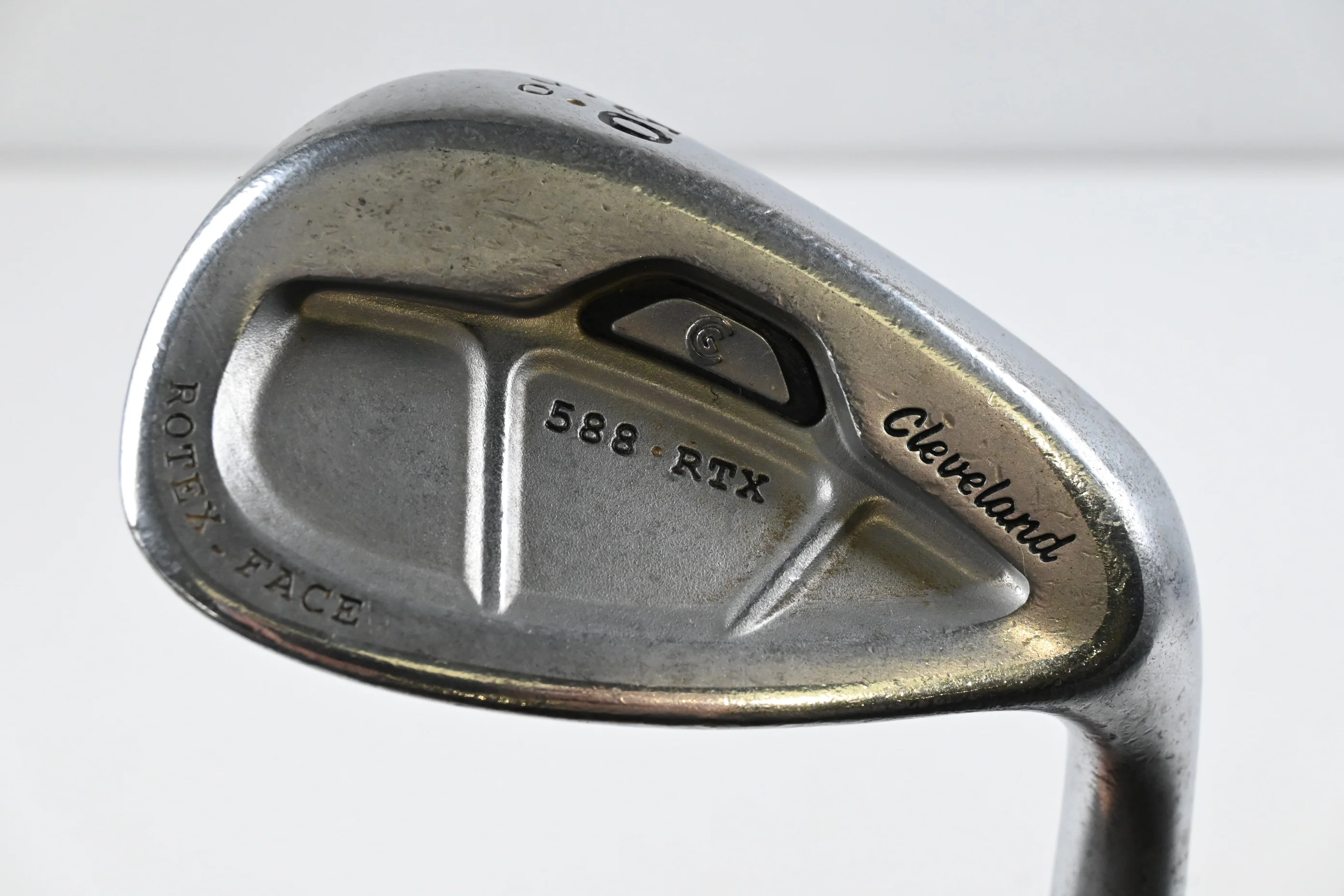 Cleveland 588 RTX Gap Wedge / 50 Degree / Wedge Flex Dynamic Gold Shaft