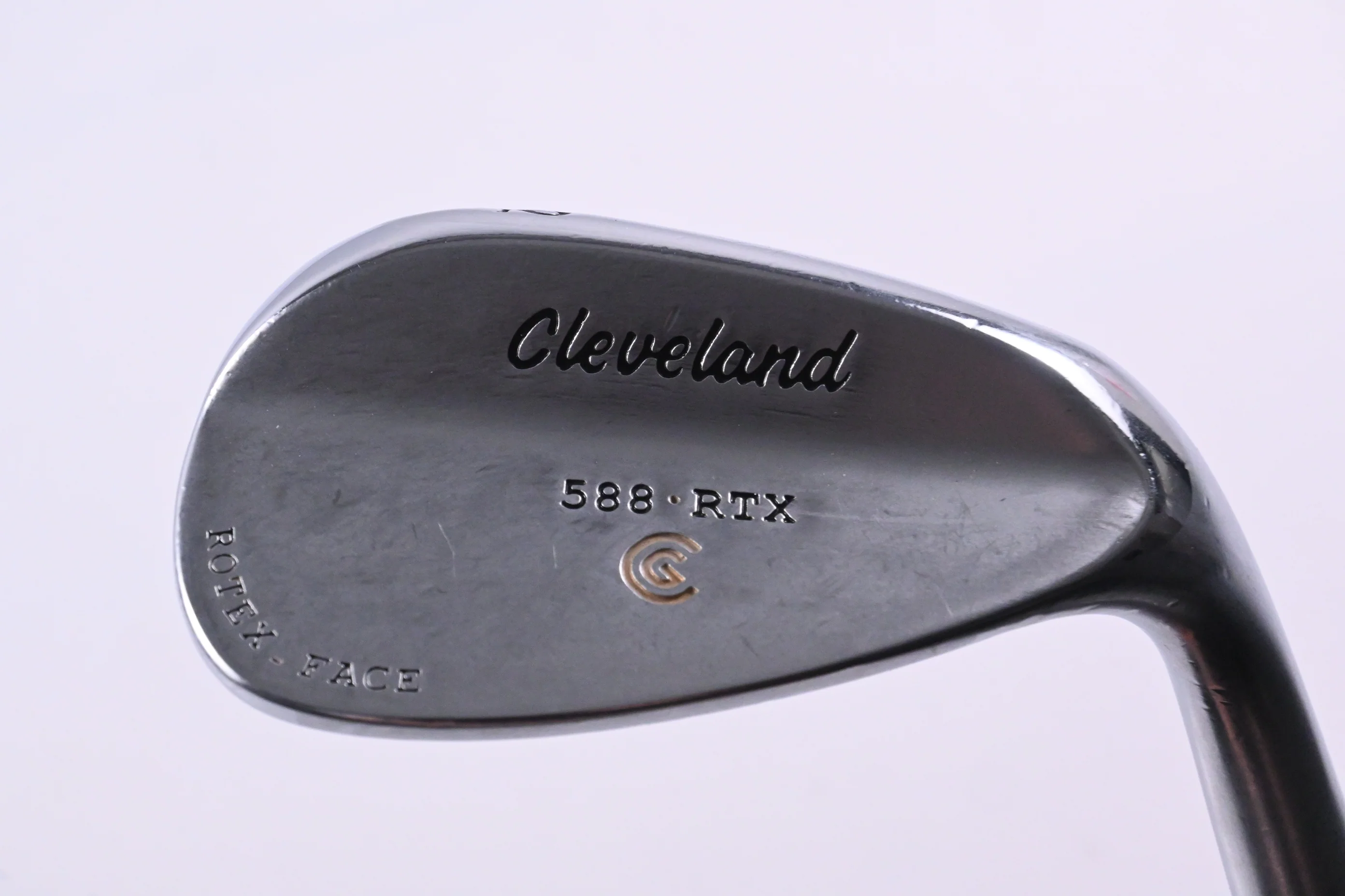 Cleveland 588 RTX Gap Wedge / 52 Degree / Wedge Flex Dynamic Gold Shaft