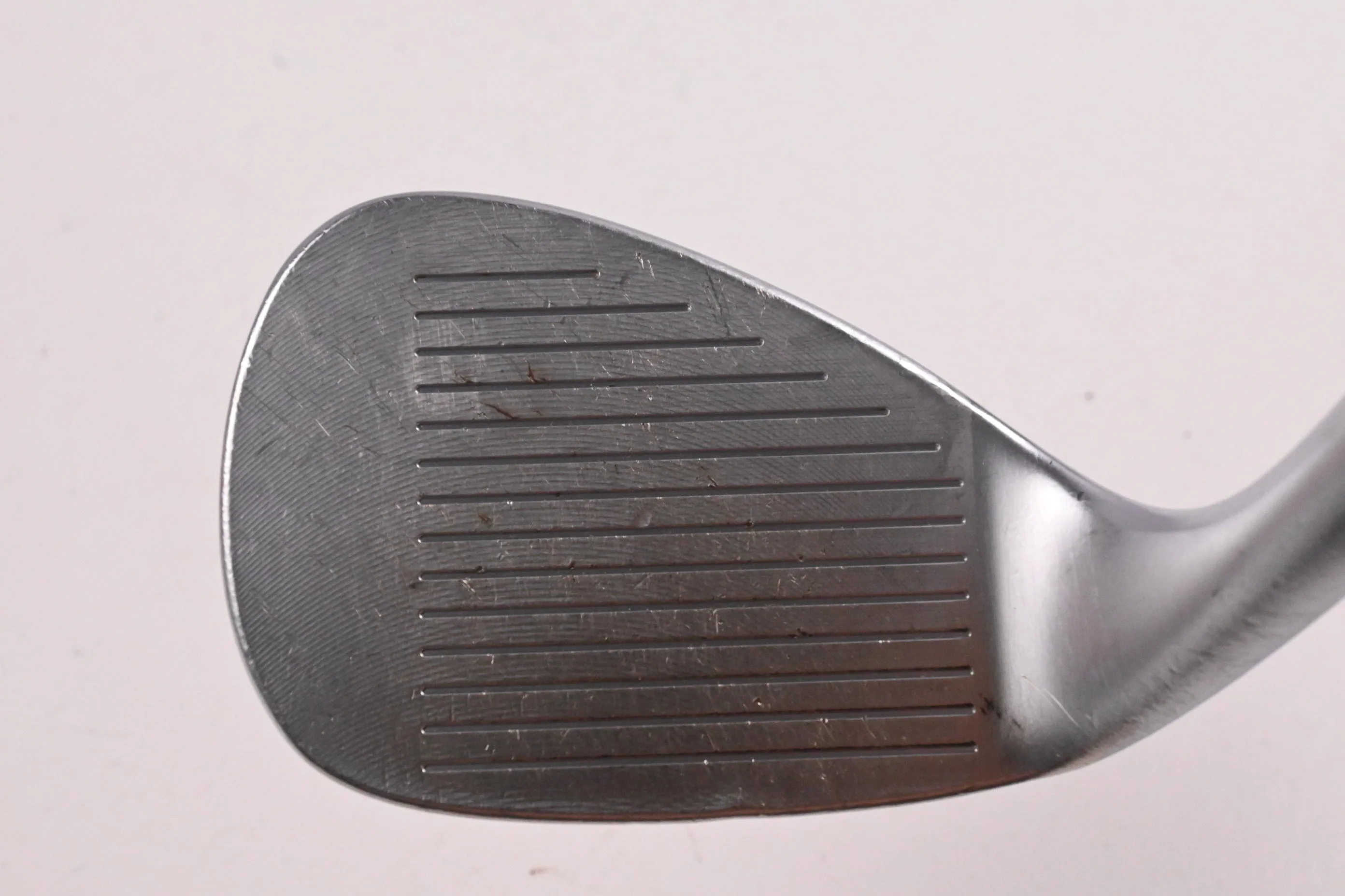 Cleveland 588 RTX Sand Wedge / 56 Degree / Wedge Flex Dynamic Gold Shaft - Image 2