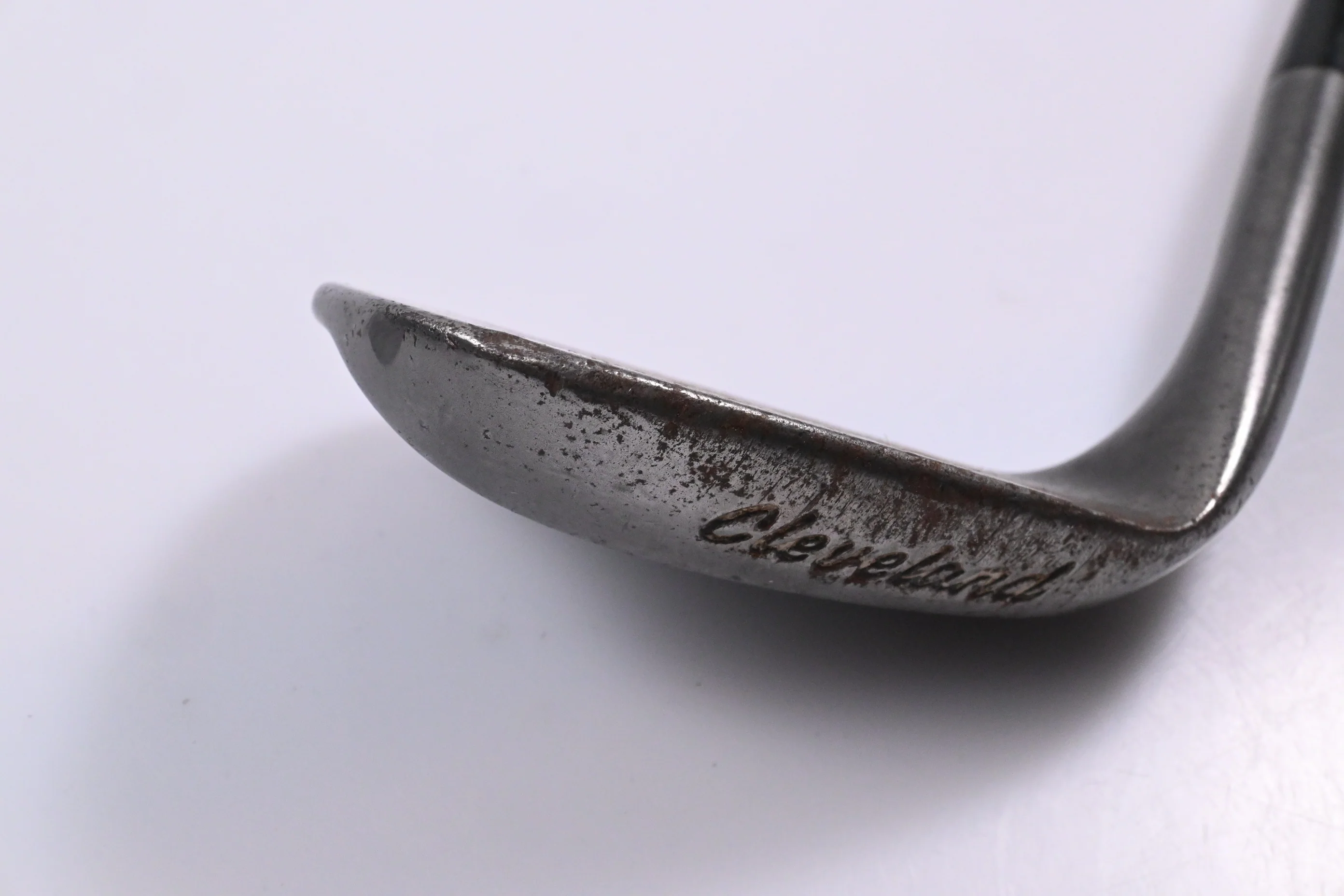 Cleveland 588 Tour Action Gap Wedge / 53 Degree / Wedge Flex Dynamic Gold Shaft - Image 3