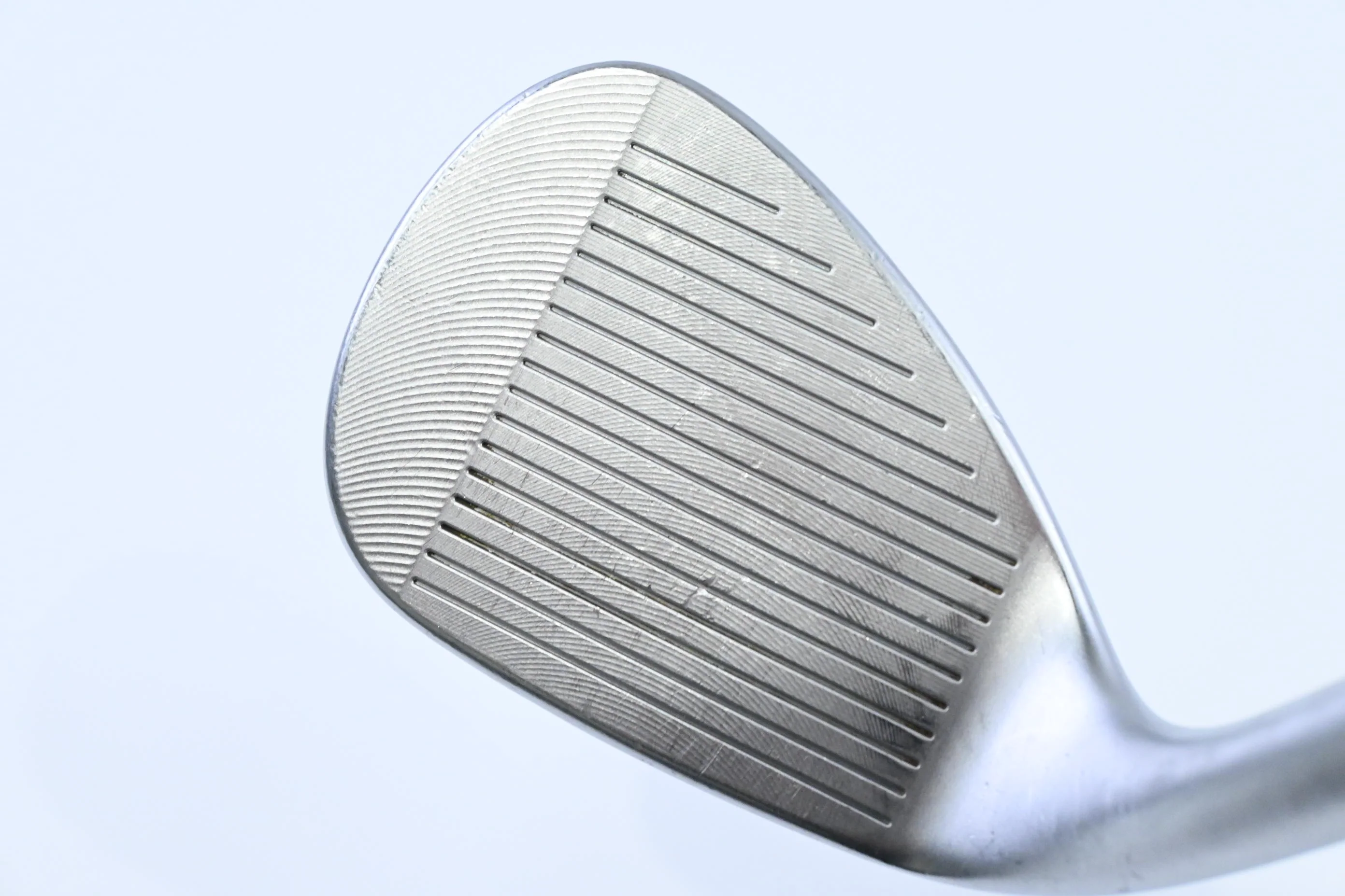 Cleveland CBX 2 Gap Wedge / 52 Degree / Wedge Flex Dynamic Gold 115 Shaft - Image 2
