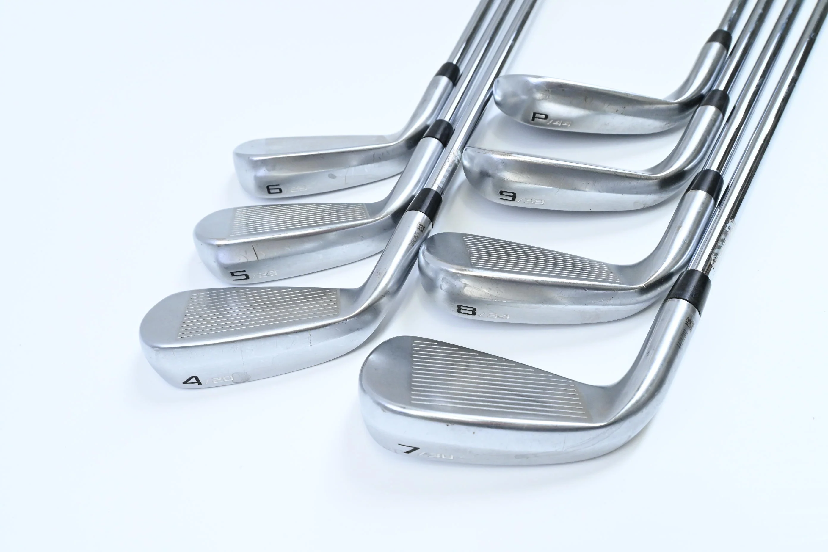 Cleveland CBX Irons / 4-PW / Regular Flex Dynamic Gold DST 98 R300 Shafts - Image 4