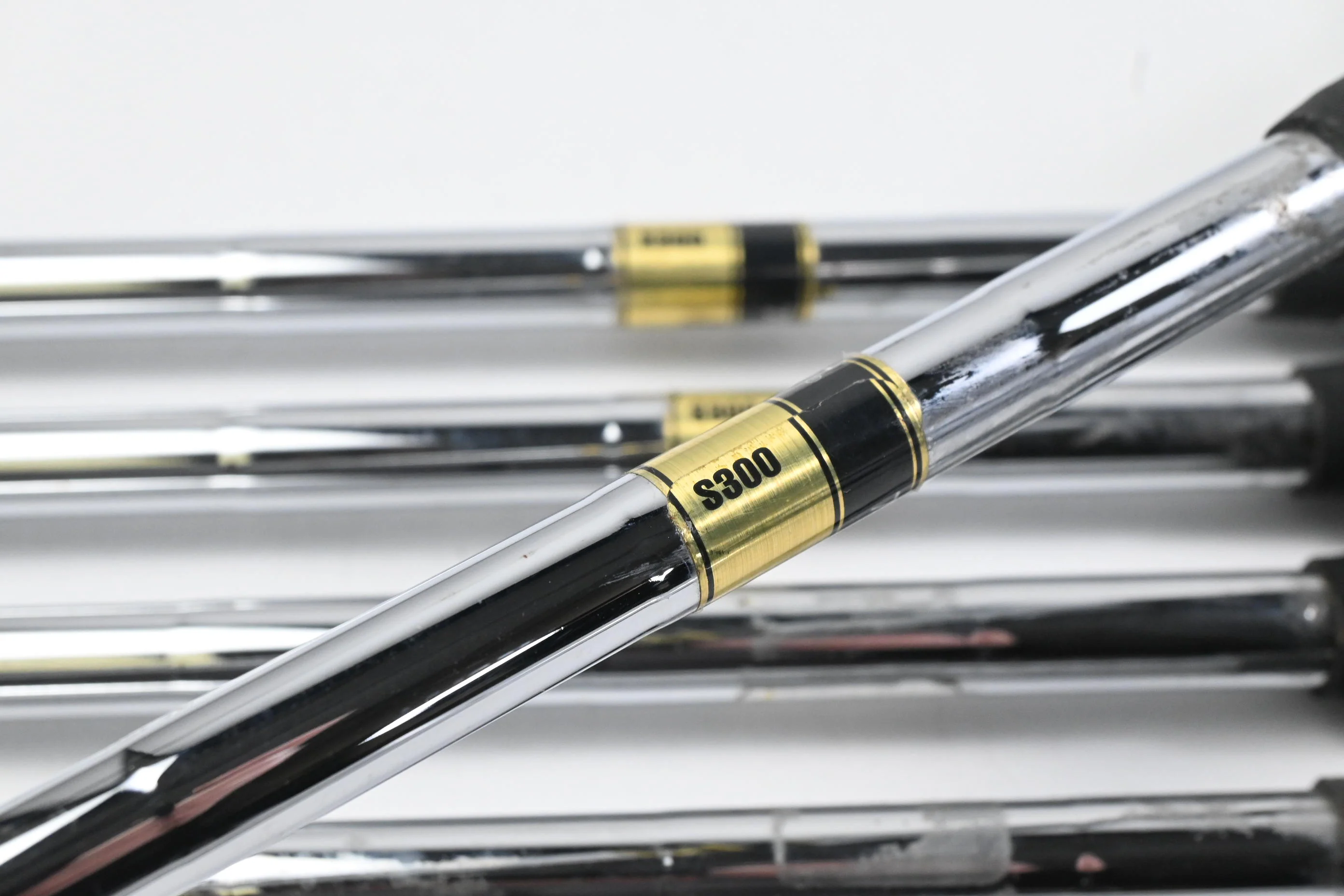 Cleveland CG Red Irons / 4-9i / Stiff Flex Dynamic Gold S300 Shafts - Image 5