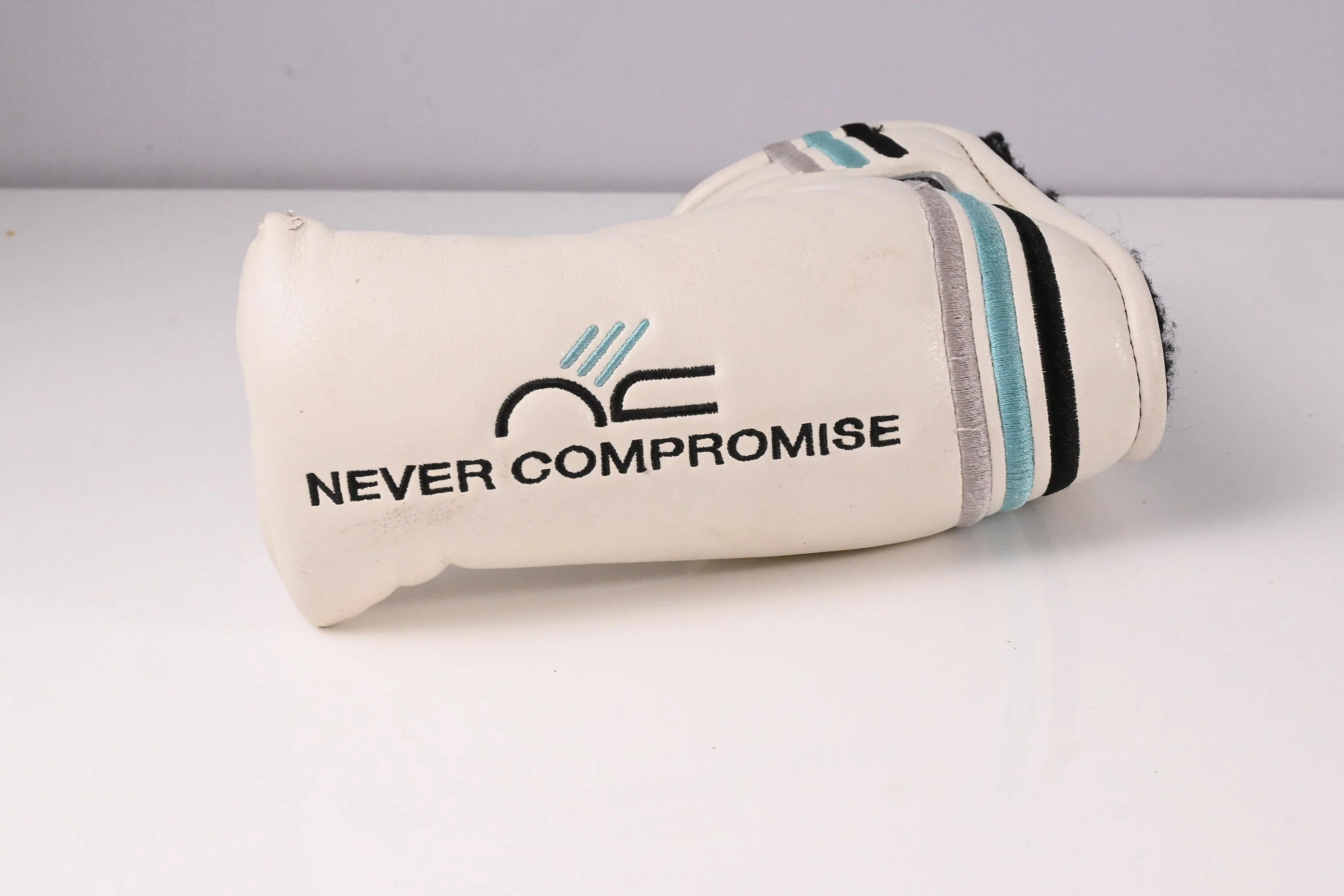 Cleveland Classic Collection 10 Putter / 32 Inch - Image 8