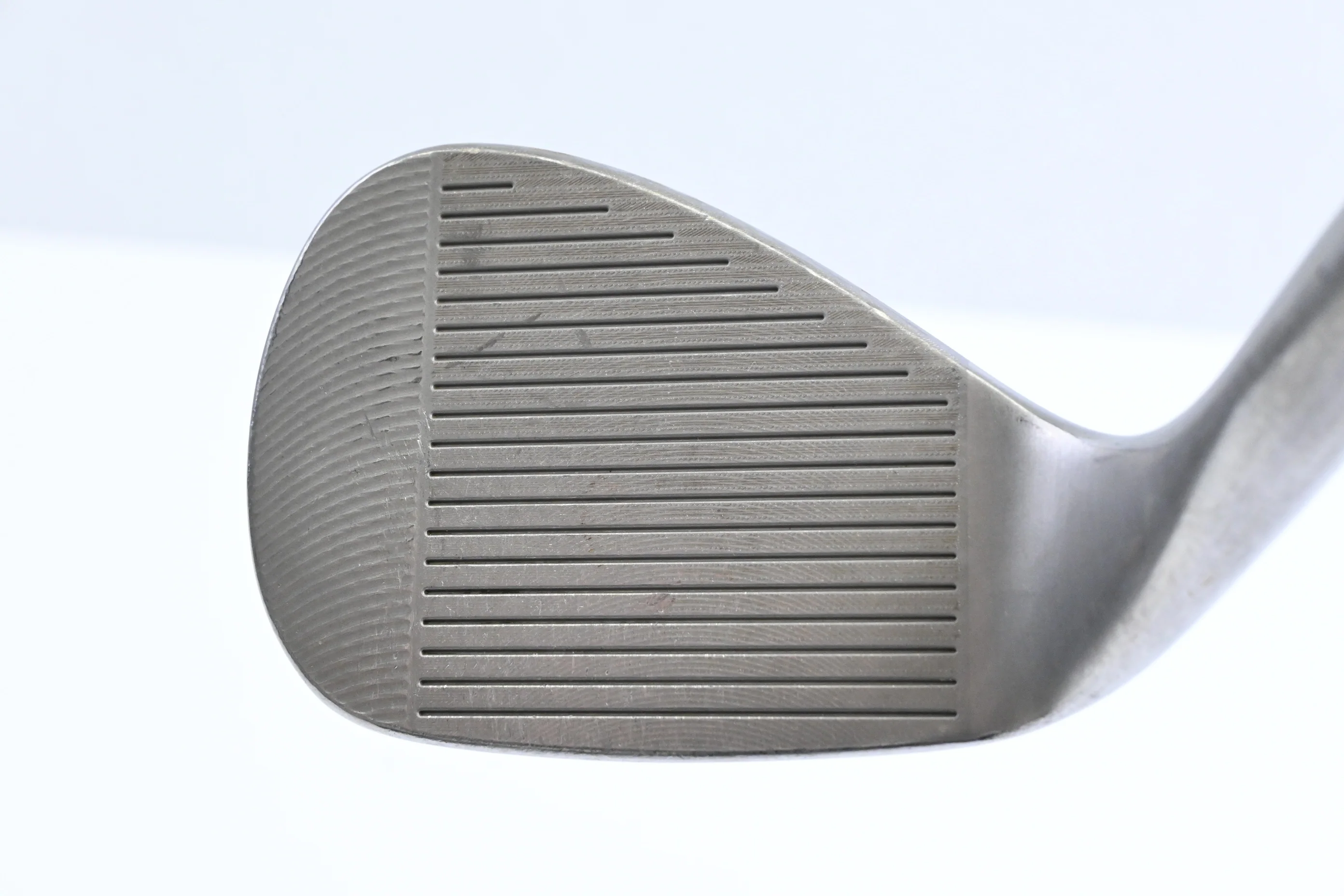 Cleveland RTZ Tour Rack Sand Wedge / 54 Degree / X-Flex Fujikura Axiom 105 Shaft - Image 2