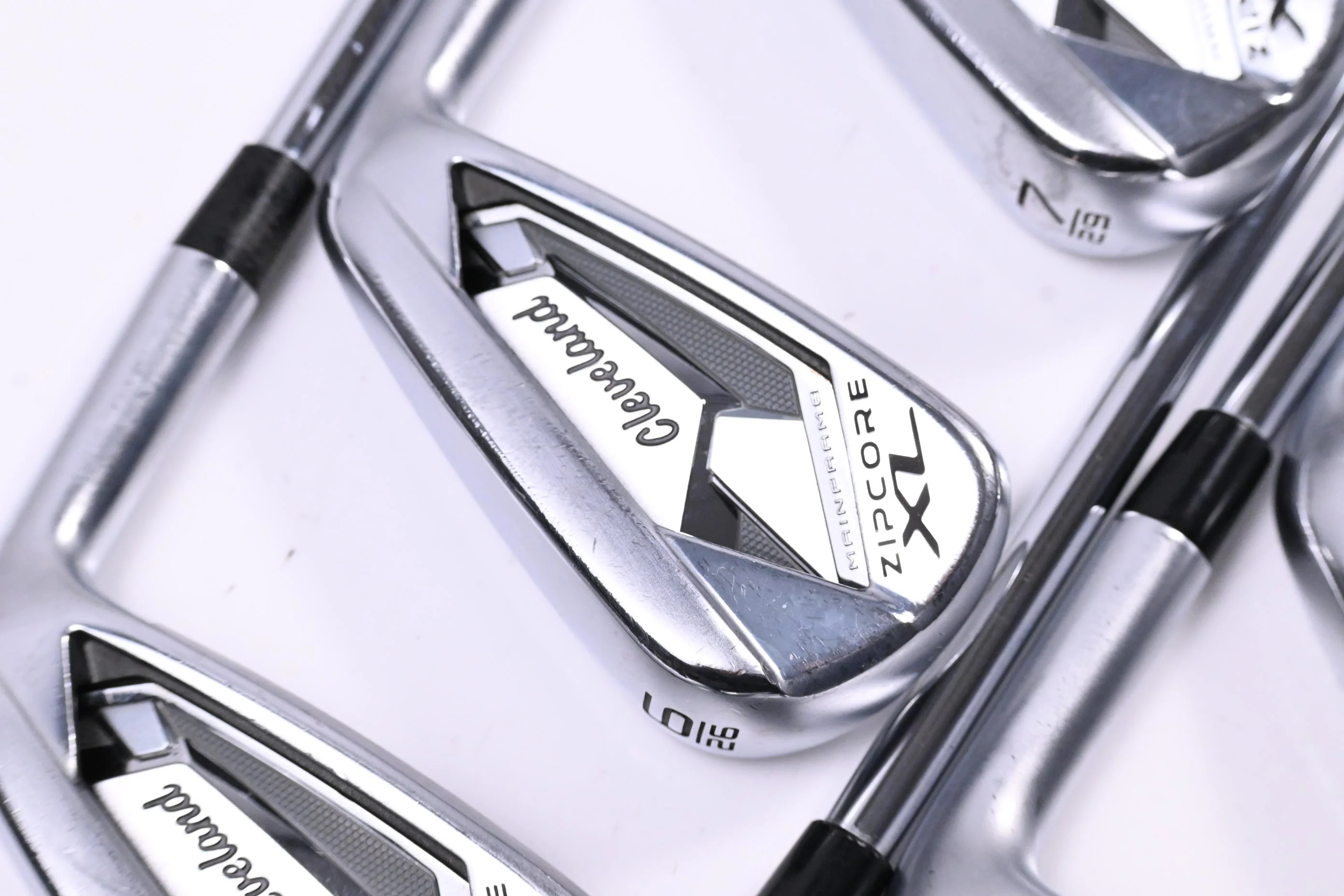 Cleveland Zipcore XL Irons / 5-PW+SW / Regular Flex KBS Tour Lite Shafts