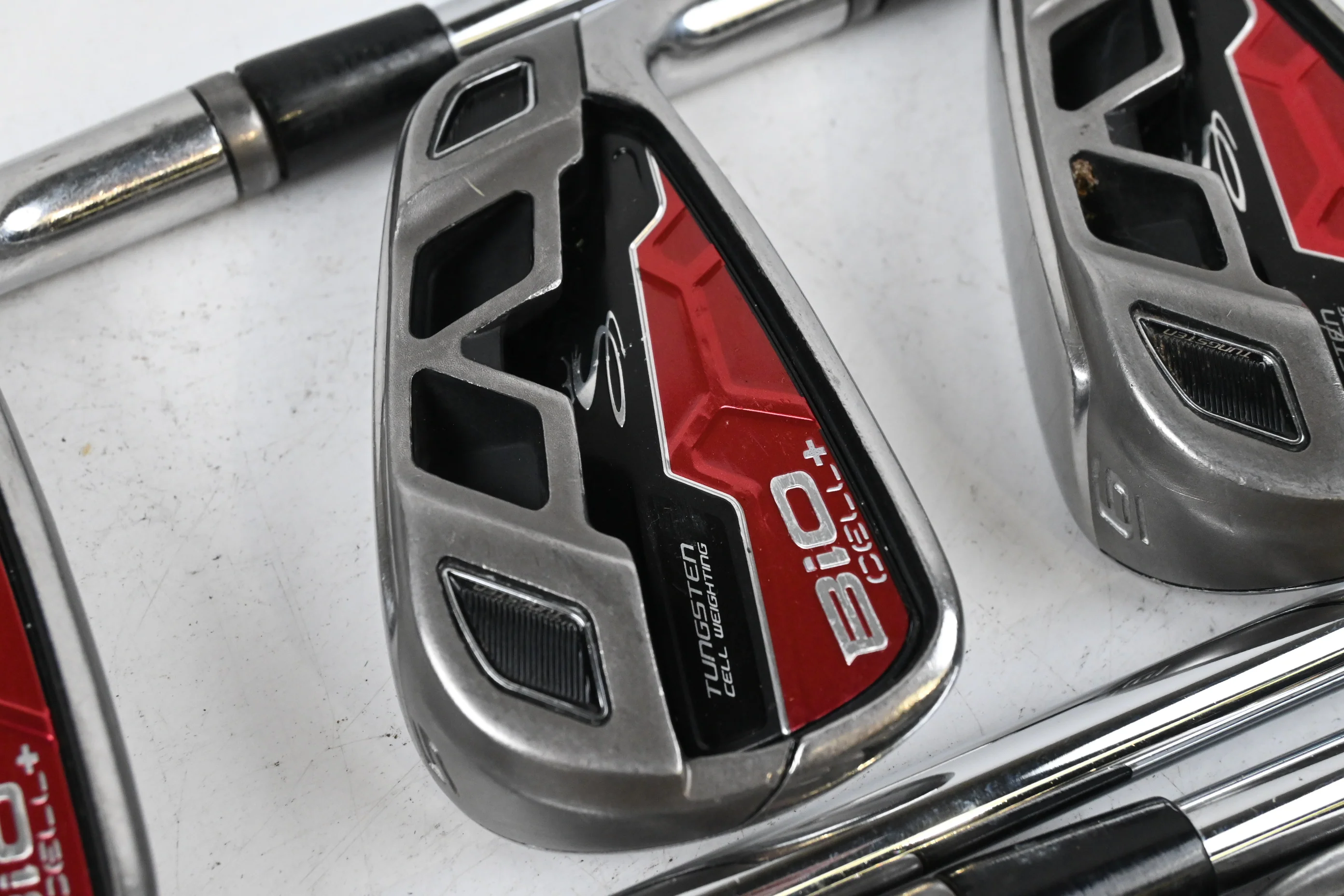 Cobra Bio Cell Irons / 4-PW / Regular Flex Cobra Shafts