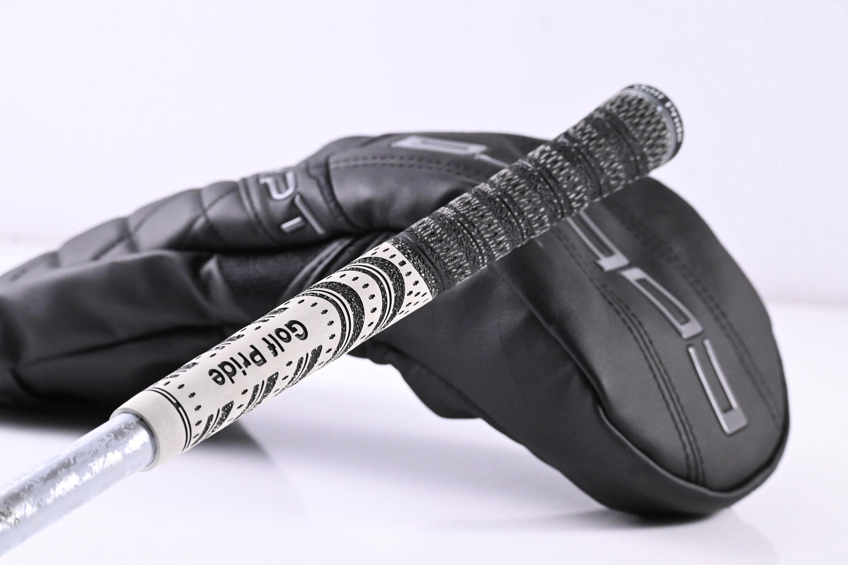 Cobra DS-Adapt LS Driver / 10.5 Degree / Stiff Flex Denali Black 60 Shaft - Image 8