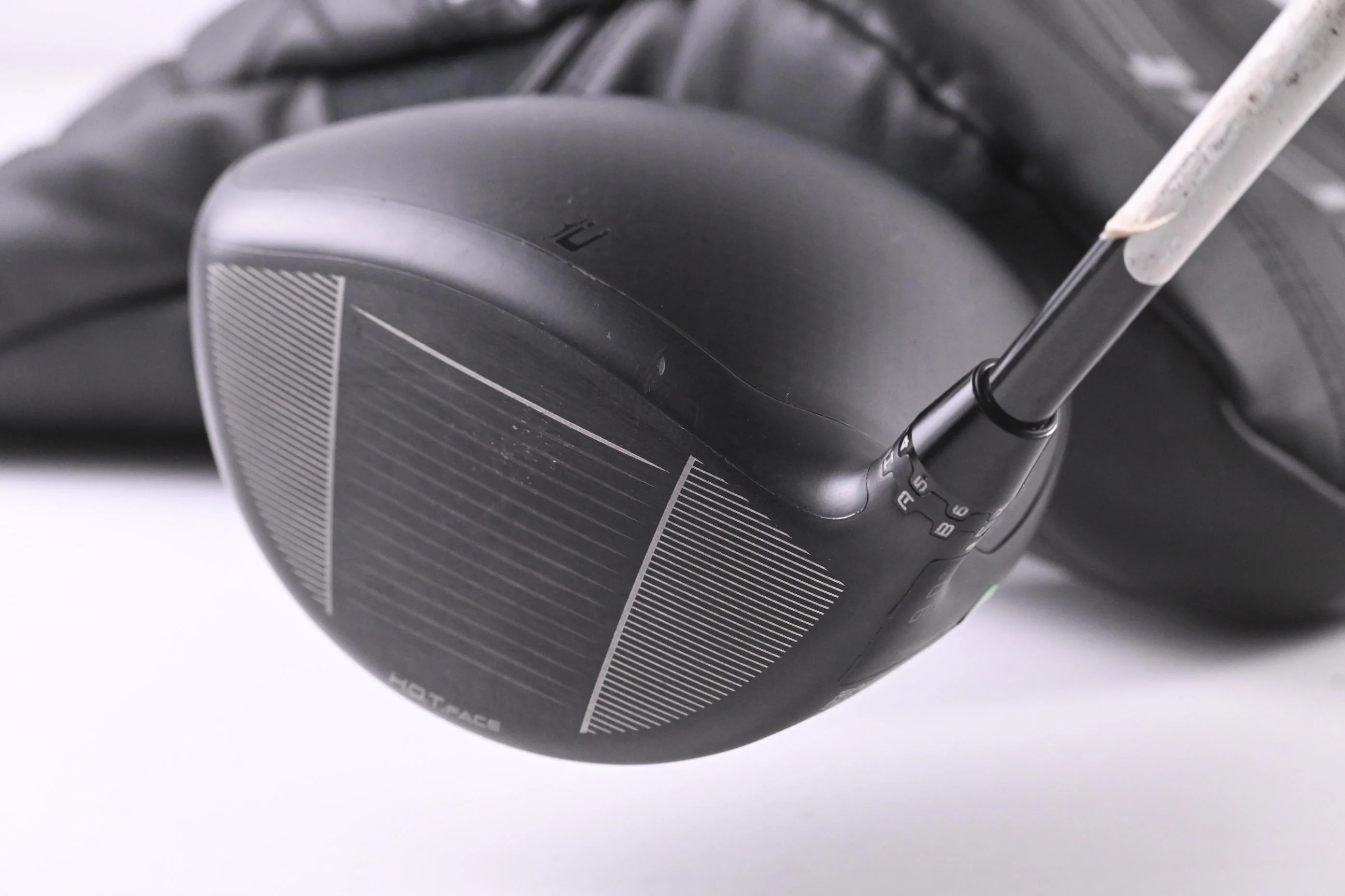 Cobra DS-Adapt LS Driver / 9 Degree / Stiff Flex Denali Black 60 Shaft - Image 4