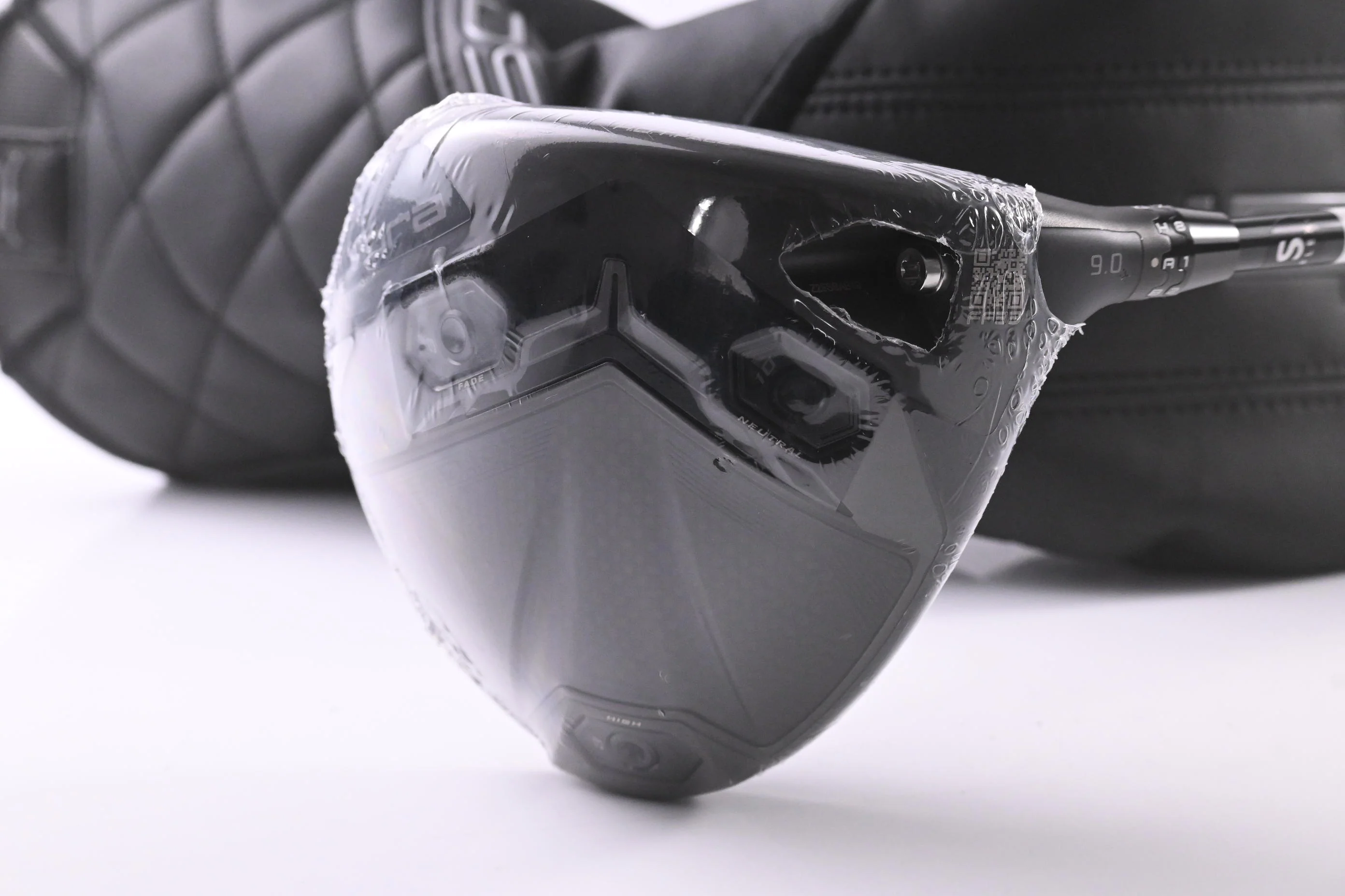 Cobra DS-Adapt LS Driver / 9 Degree / Stiff Flex Denali Black 60 Shaft - Image 2